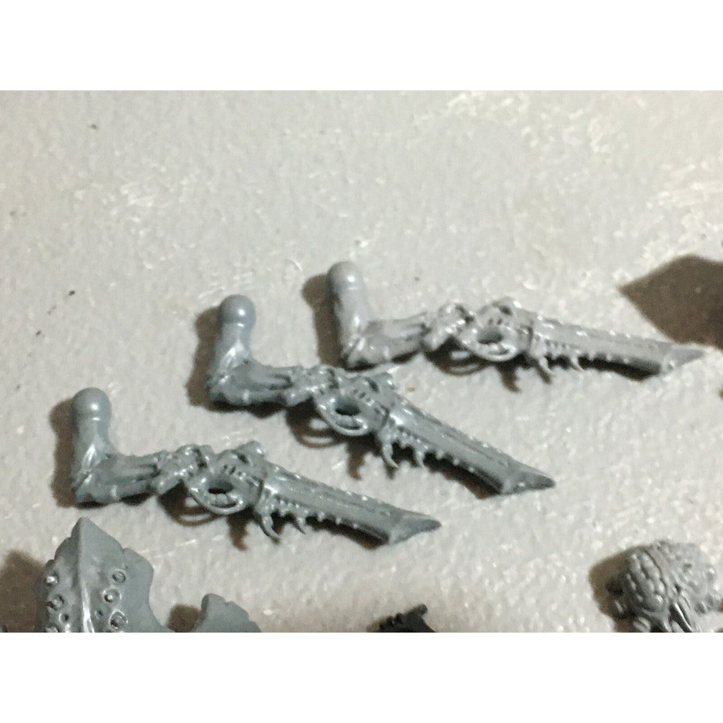 A22319 WARHAMMER 40K TYRANIDS BITS LOT MIXED GAMES WORKSHOP GW