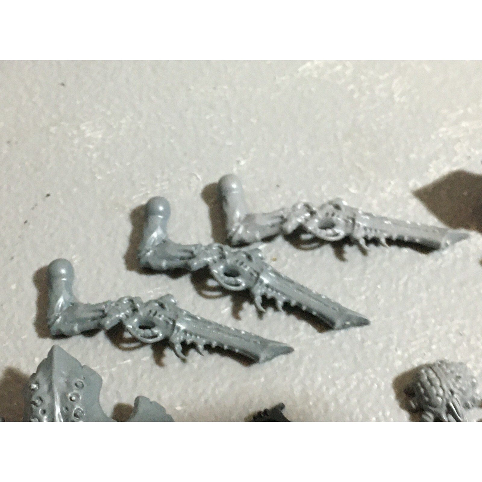 A22319 WARHAMMER 40K TYRANIDS BITS LOT MIXED GAMES WORKSHOP GW