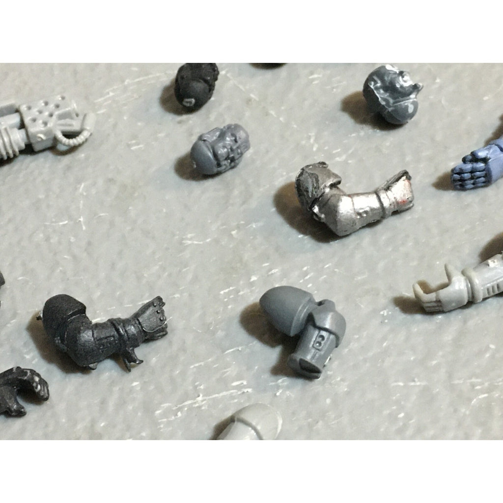 A23463 WARHAMMER 40K SPACE MARINES BITS LOT ARMS HEADS GAMES WORKSHOP GW