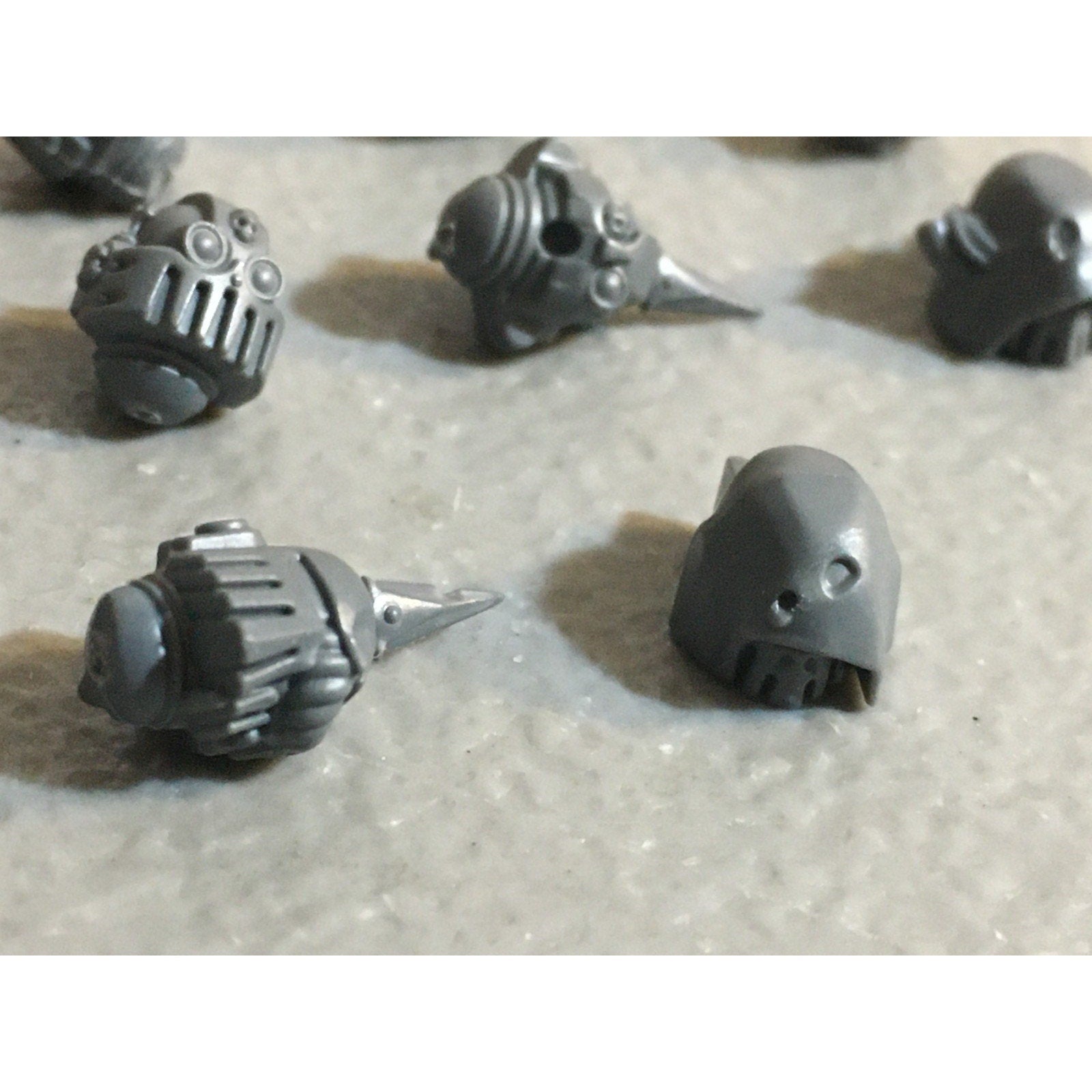 A31438 WARHAMMER 40K DEATH GUARD BITS LOT HEAD MUTATED SPIKE GW CHAOS MARINES