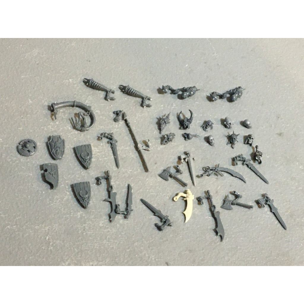A28766 WARHAMMER FANTASY OLD WORLD VAMPIRE COUNTS BITS LOT SKELETON HEADS ARMS