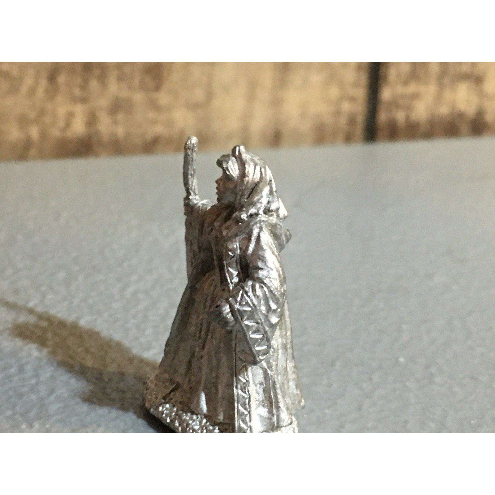 A29803 METAL UNKNOWN TABLETOP WARGAMES RPG WOMAN WIZARD SORCERESS MAGE