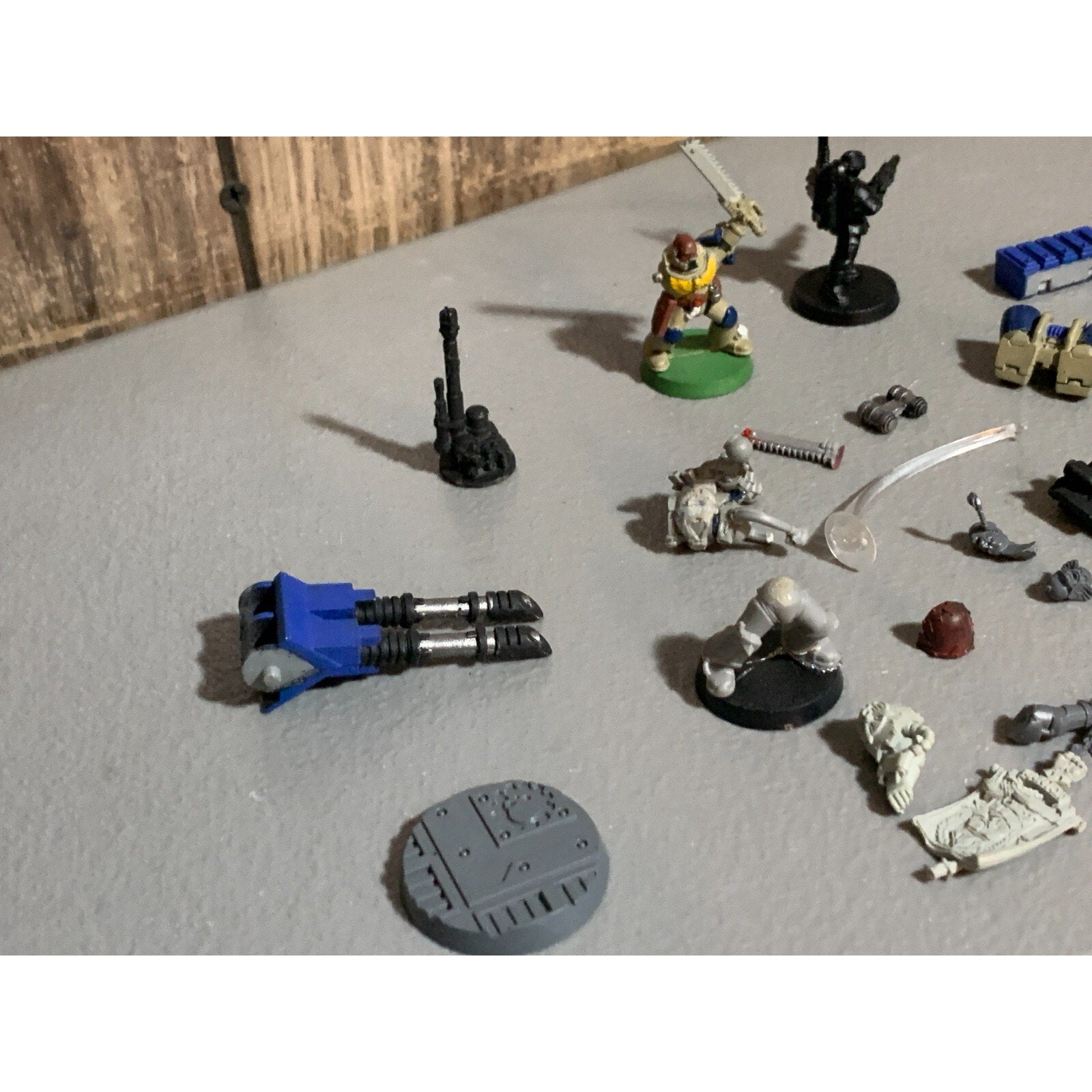 A16811 WARHAMMER 40K SPACE MARINES IMPERIAL & CHAOS BITS LOT GW GAMES WORKSHOP