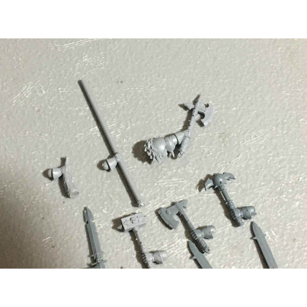 A22718 WARHAMMER FANTASY CHAOS MORTALS WARRIORS BITS LOT HANDS GW