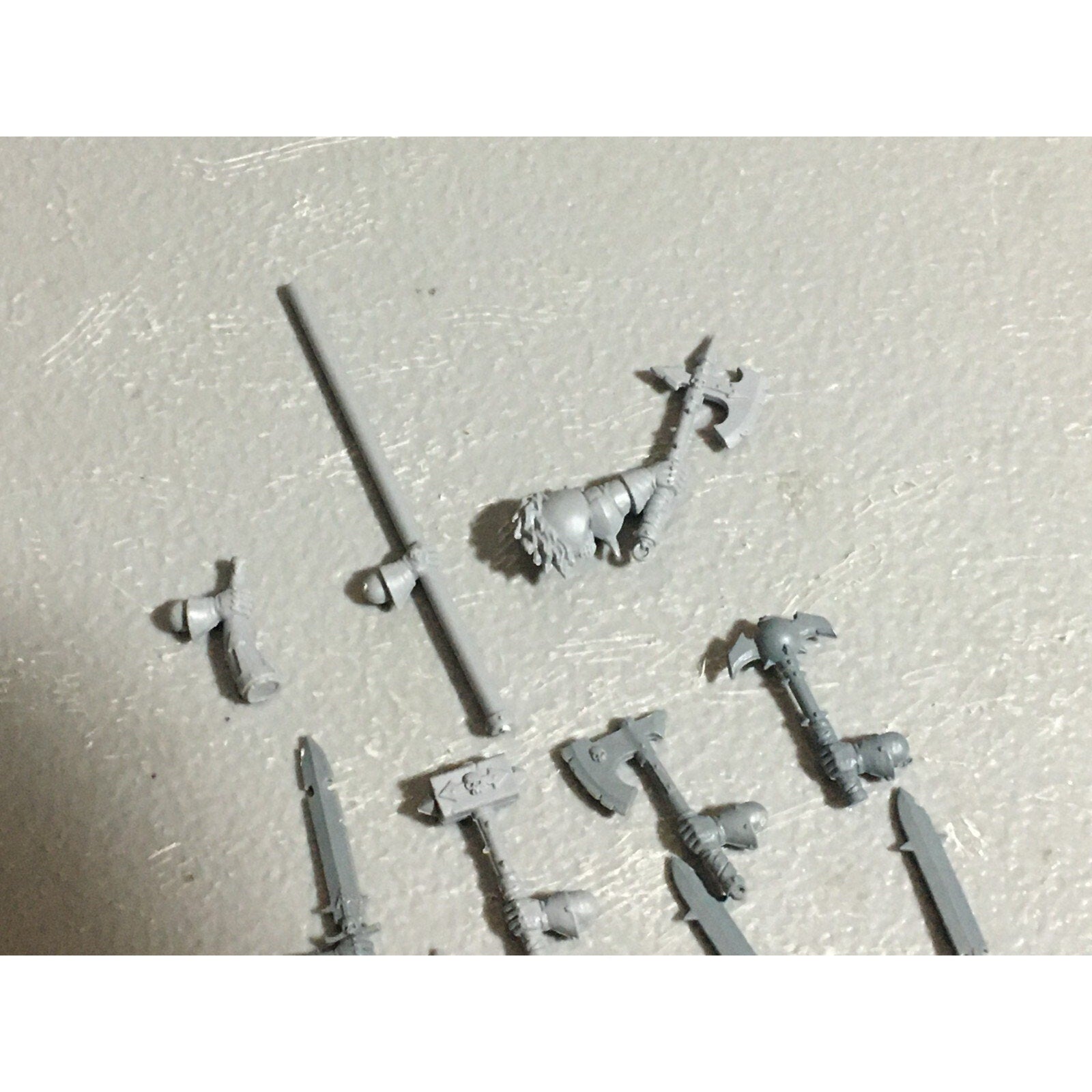 A22718 WARHAMMER FANTASY CHAOS MORTALS WARRIORS BITS LOT HANDS GW