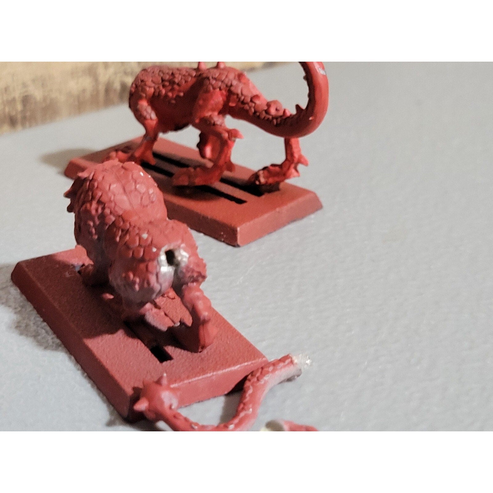 A18131 WARHAMMER 40K CHAOS DAEMONS METAL FLESH HOUNDS OF KHORNE MISS 1 HEAD