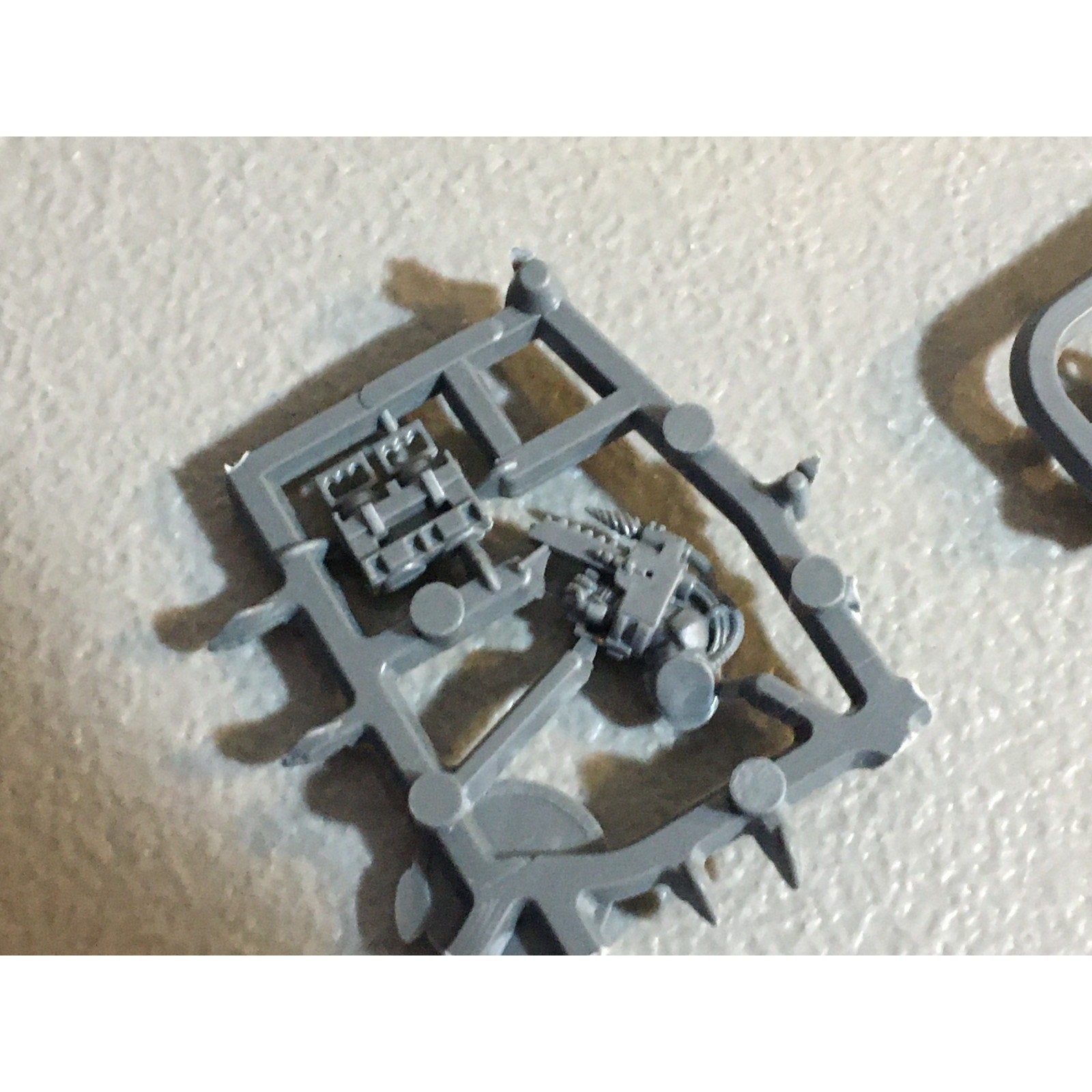 A29497 WARHAMMER 40K SPACE MARINES DARK ANGELS BITS ON SPRUE LOT RAVENWING GW