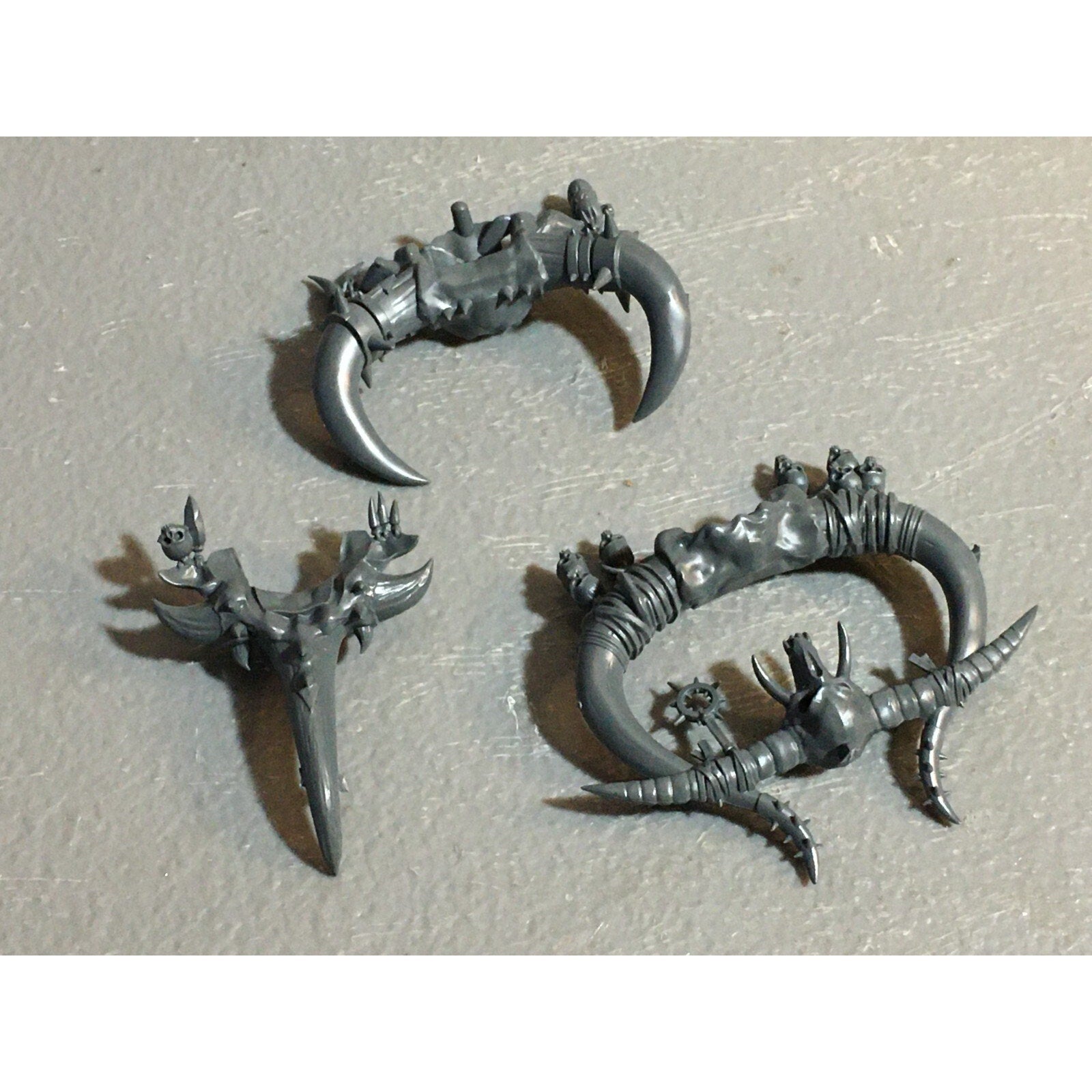 A23222 WARHAMMER FANTASY CHAOS BEASTMEN BITS LOT CYGOR HORNS GAMES WORKSHOP GW