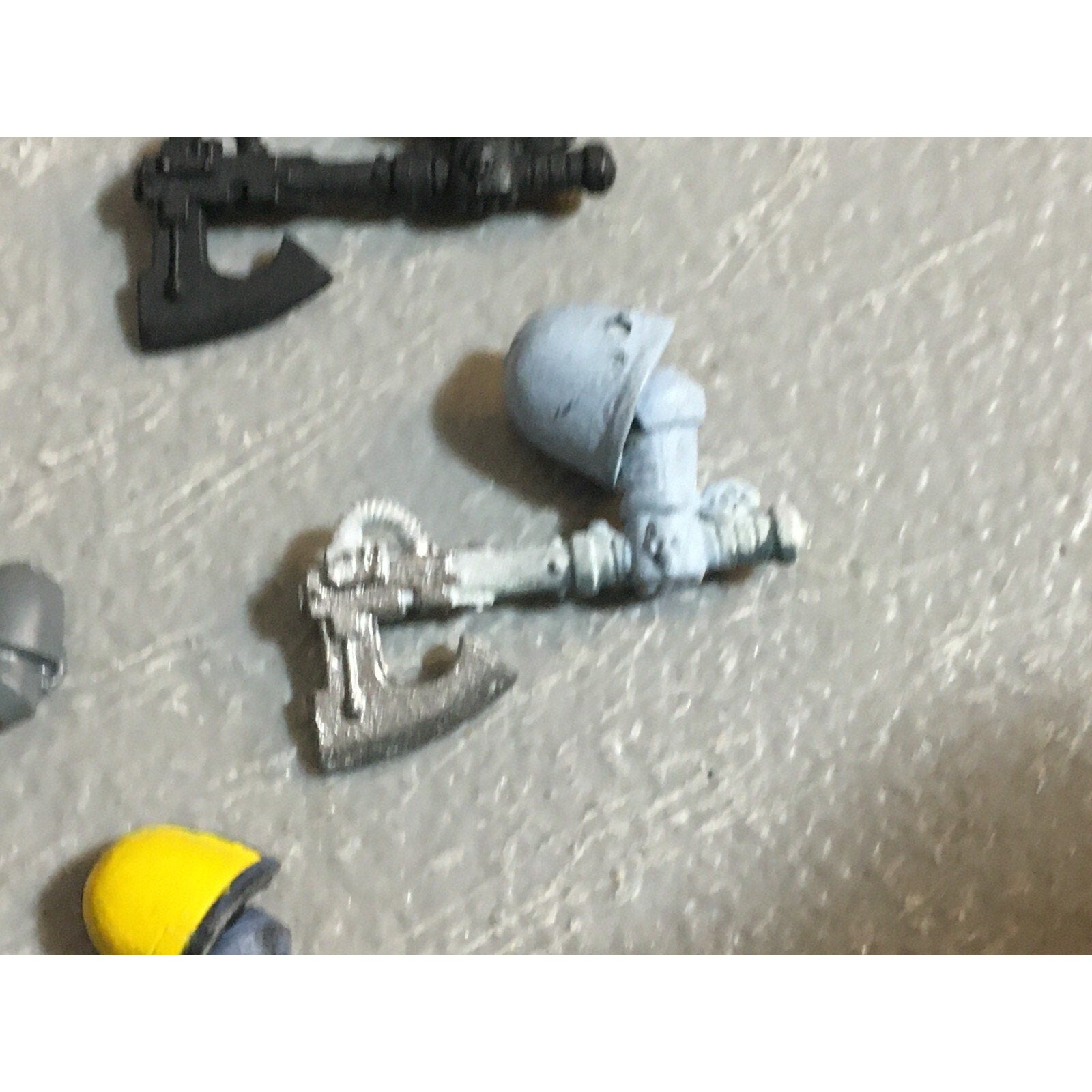 A22994 WARHAMMER 40K SPACE MARINES WOLVES BITS LOT MIXED STORM THUNDER GW
