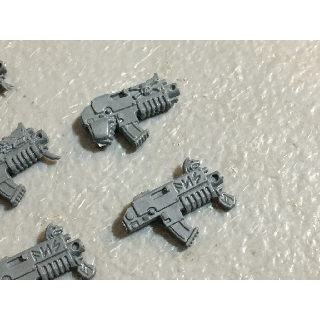 A22991 WARHAMMER 40K SPACE MARINES WOLVES BITS LOT BOLTERS GW