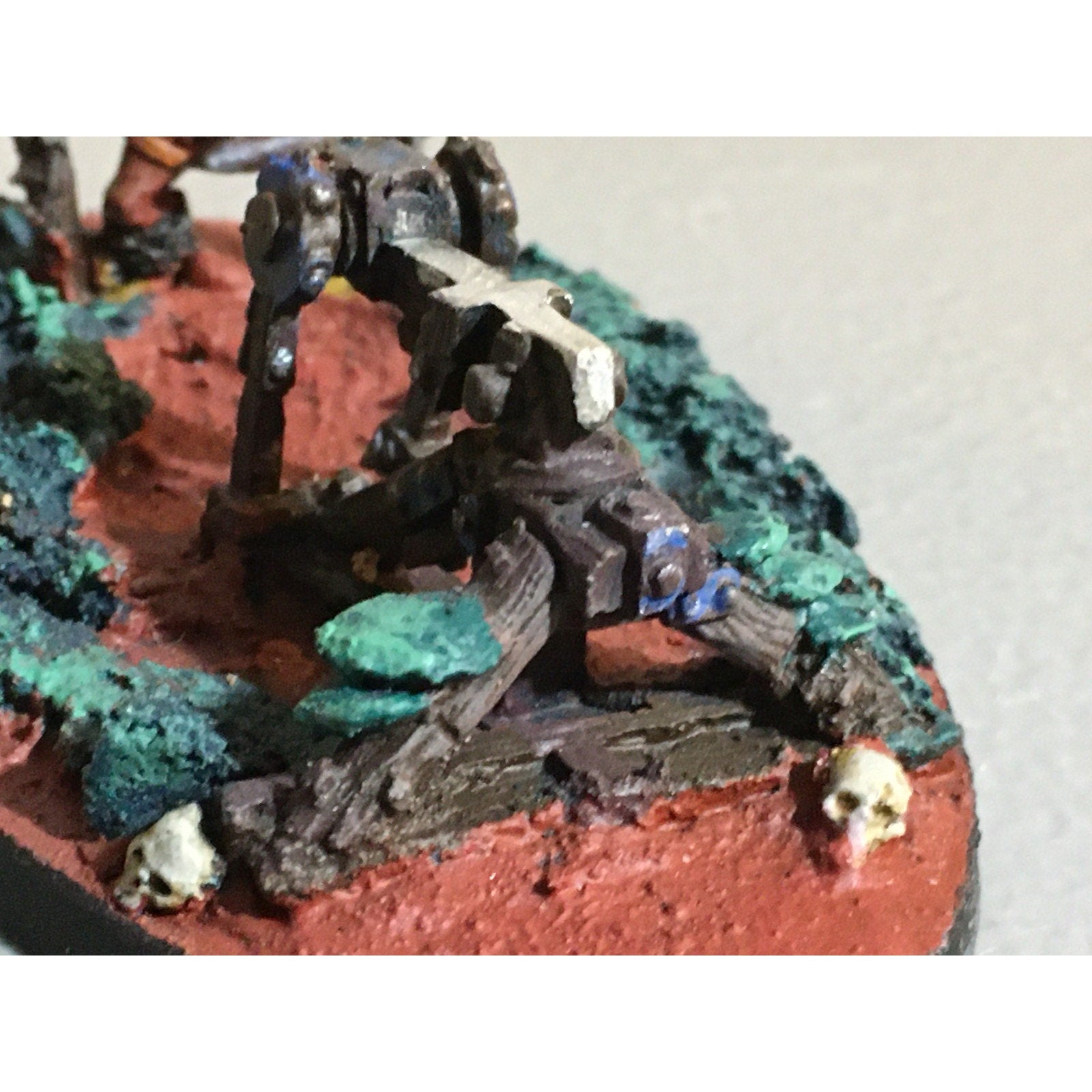 A32476 WARHAMMER FANTASY METAL ORCS GOBLINS SPEAR CHUKKA PAINT BASE