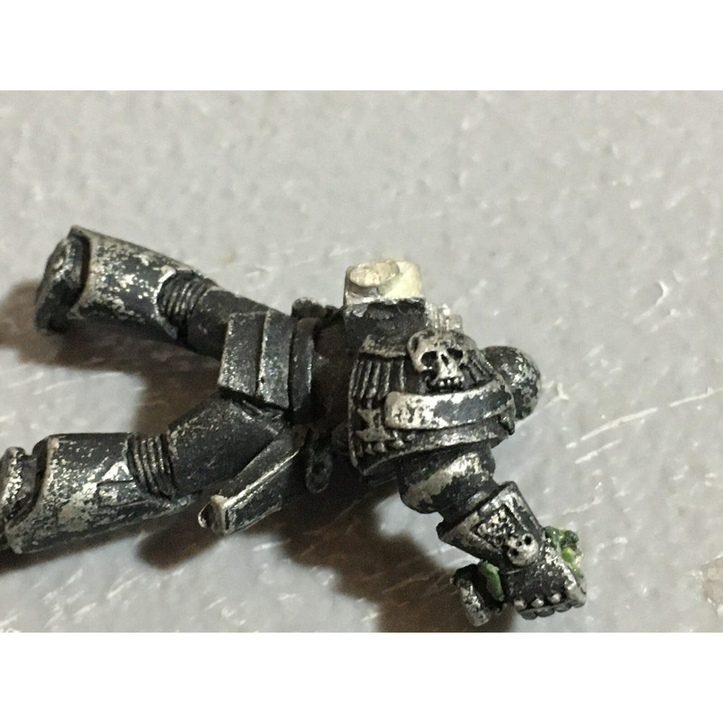 A21117 WARHAMMER 40K SPACE MARINES METAL OOP BITS LOT SHOULDER SCOUT CHAPLAIN