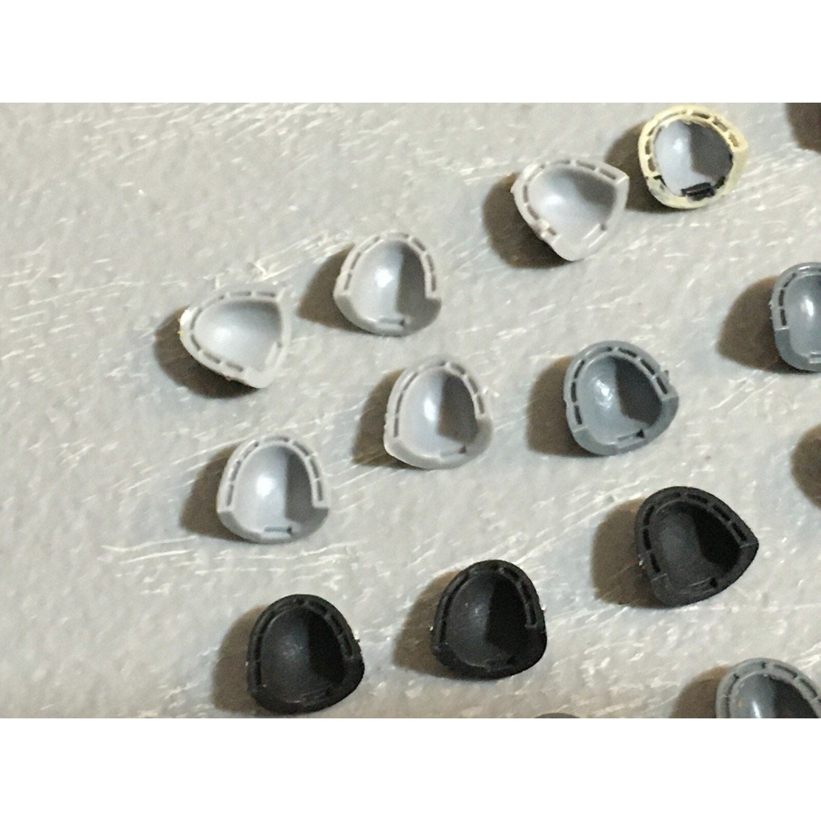 A23256 WARHAMMER 40K SPACE MARINES BITS LOT SHOULDER PADS GAMES WORKSHOP GW