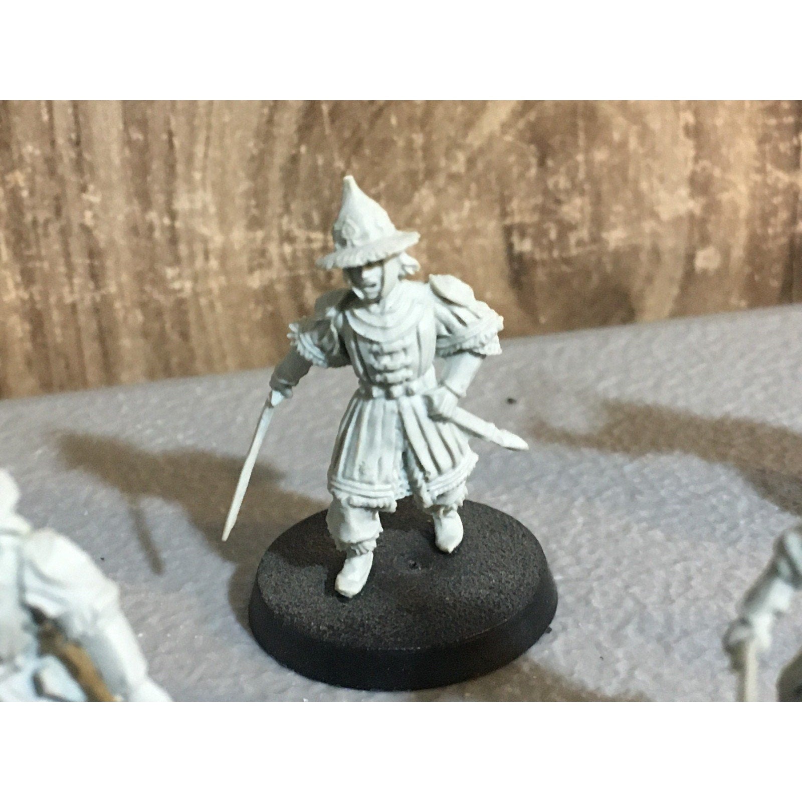 A30401 LOTR LORD RINGS GAMES WORKSHOP LAKE-TOWN GUARD 5 PK MISS 1 ARM FINECAST