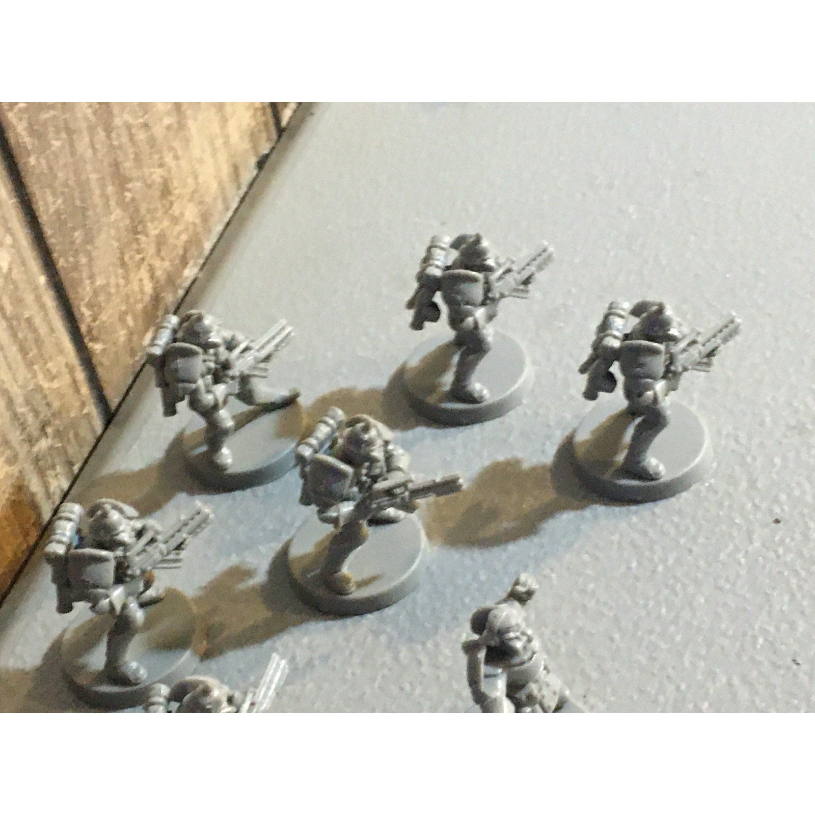 A30061 UNKNOWN TABLE TOP SCI-FI POWER ARMOR SOLDIERS 10 PK WAR GAMES