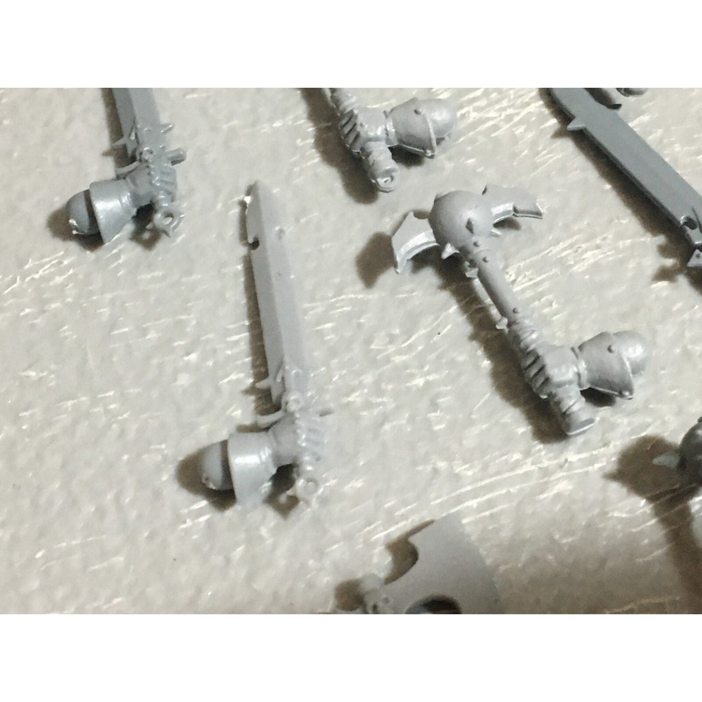 A22718 WARHAMMER FANTASY CHAOS MORTALS WARRIORS BITS LOT HANDS GW