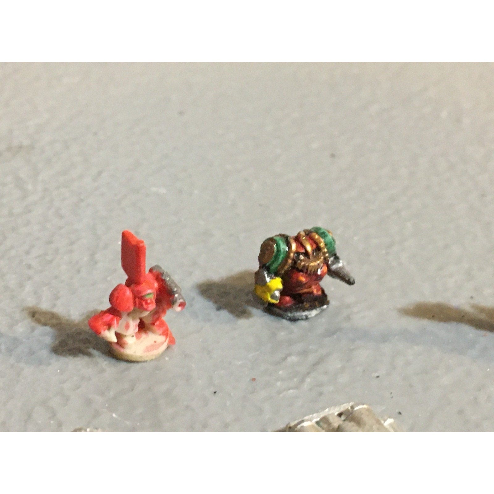A24890 WARHAMMER 40K EPIC RANDOM BITS LOT INCOMPLETE SOME METAL ELDAR CHAOS GW