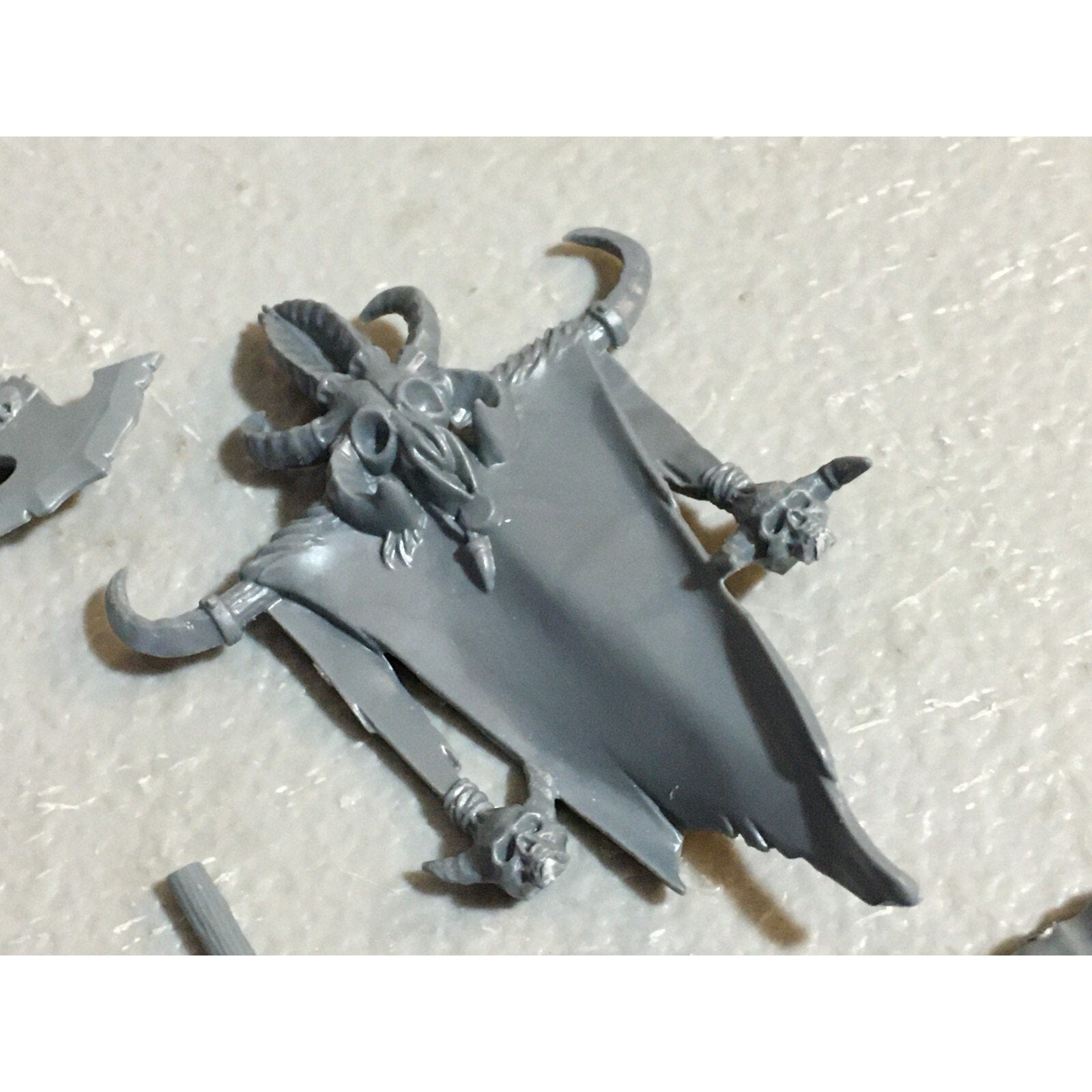 A23232 WARHAMMER FANTASY CHAOS BEASTMEN BITS LOT BESTIGORS GAMES WORKSHOP GW