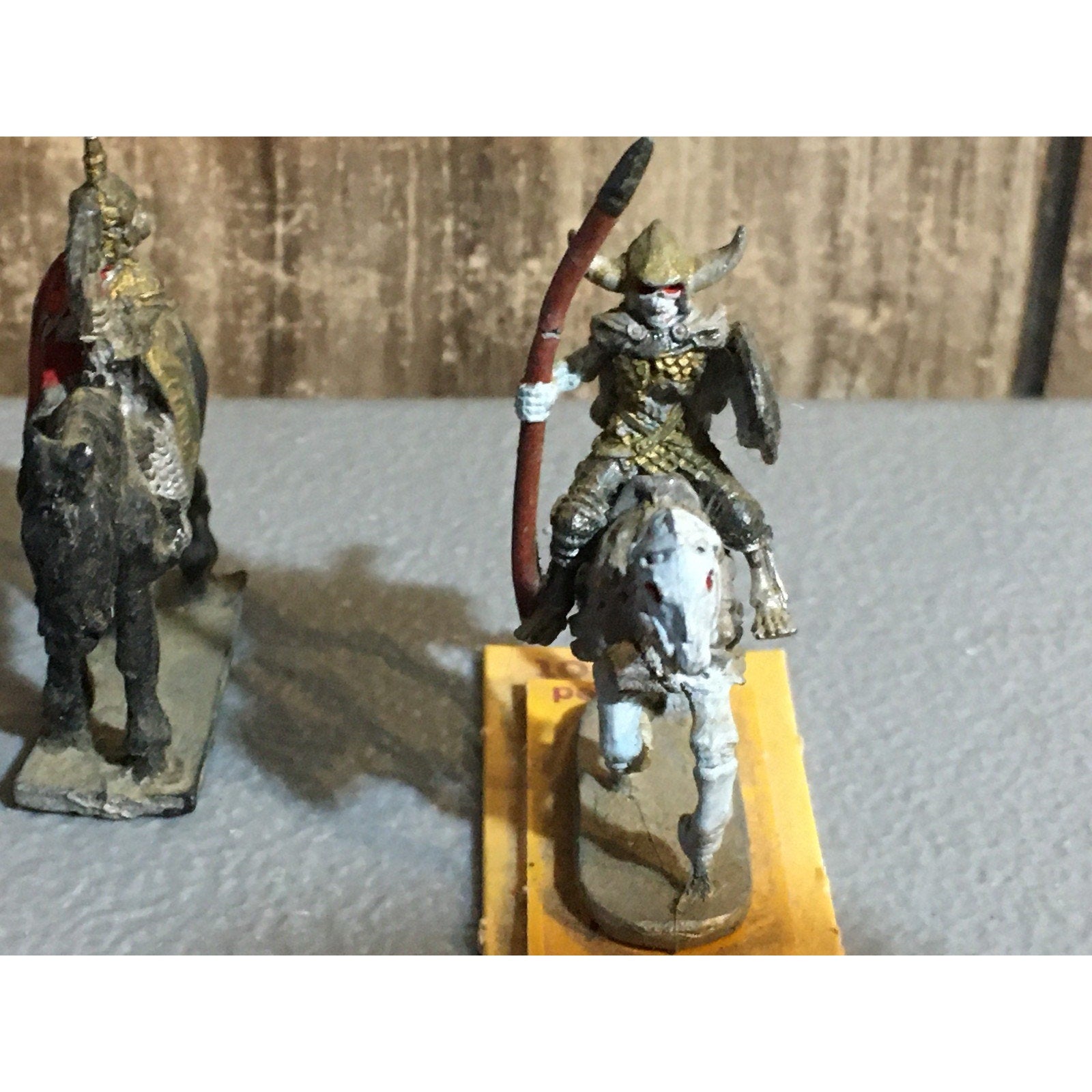 A32531 UNKNOWN METAL MINIATURES 3 PK SKELETON KNIGHT CAVALRY MISS 1 SWORD
