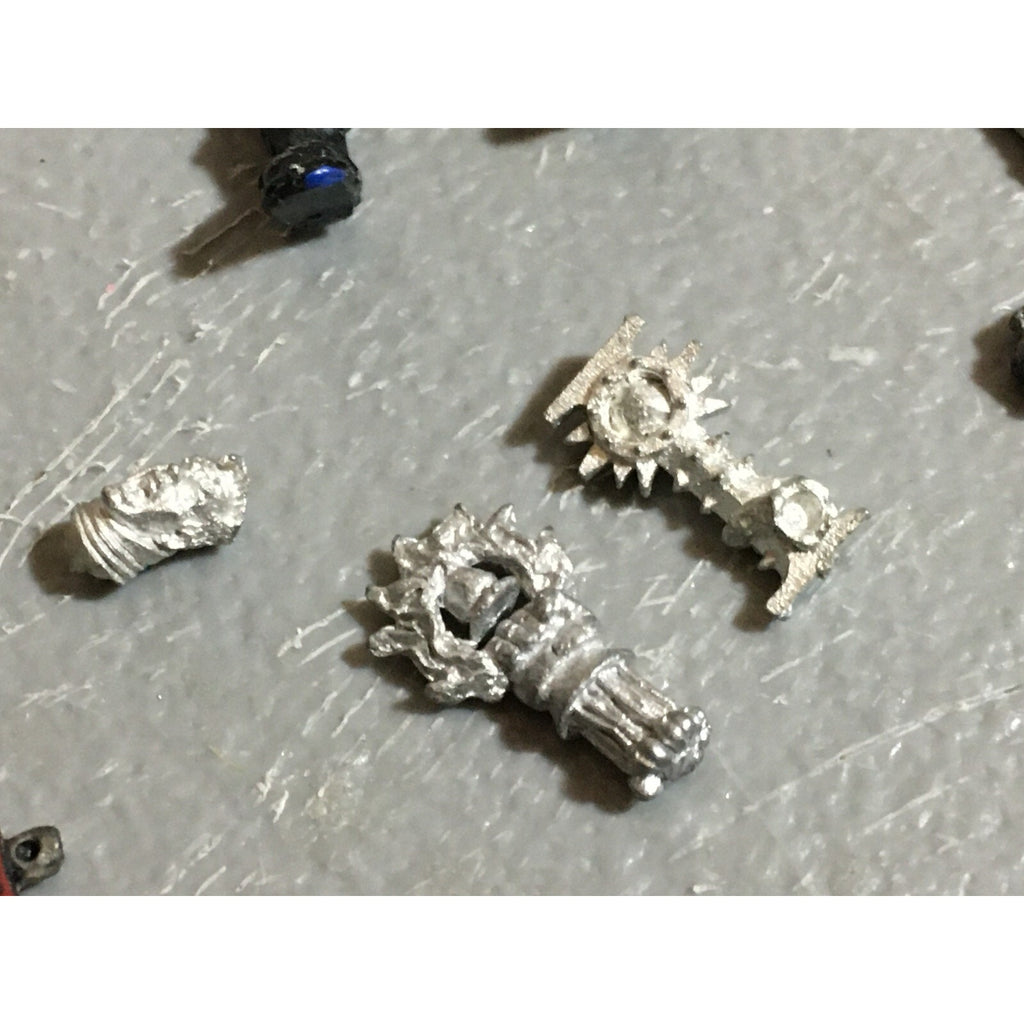 A21117 WARHAMMER 40K SPACE MARINES METAL OOP BITS LOT SHOULDER SCOUT CHAPLAIN
