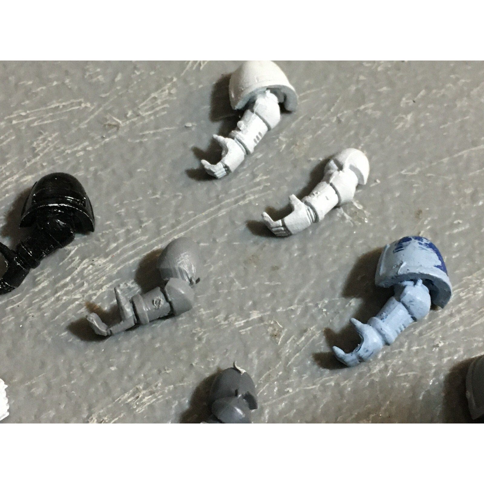 A22957 WARHAMMER 40K SPACE MARINES BITS LOT ARMS GAMES WORKSHOP GW