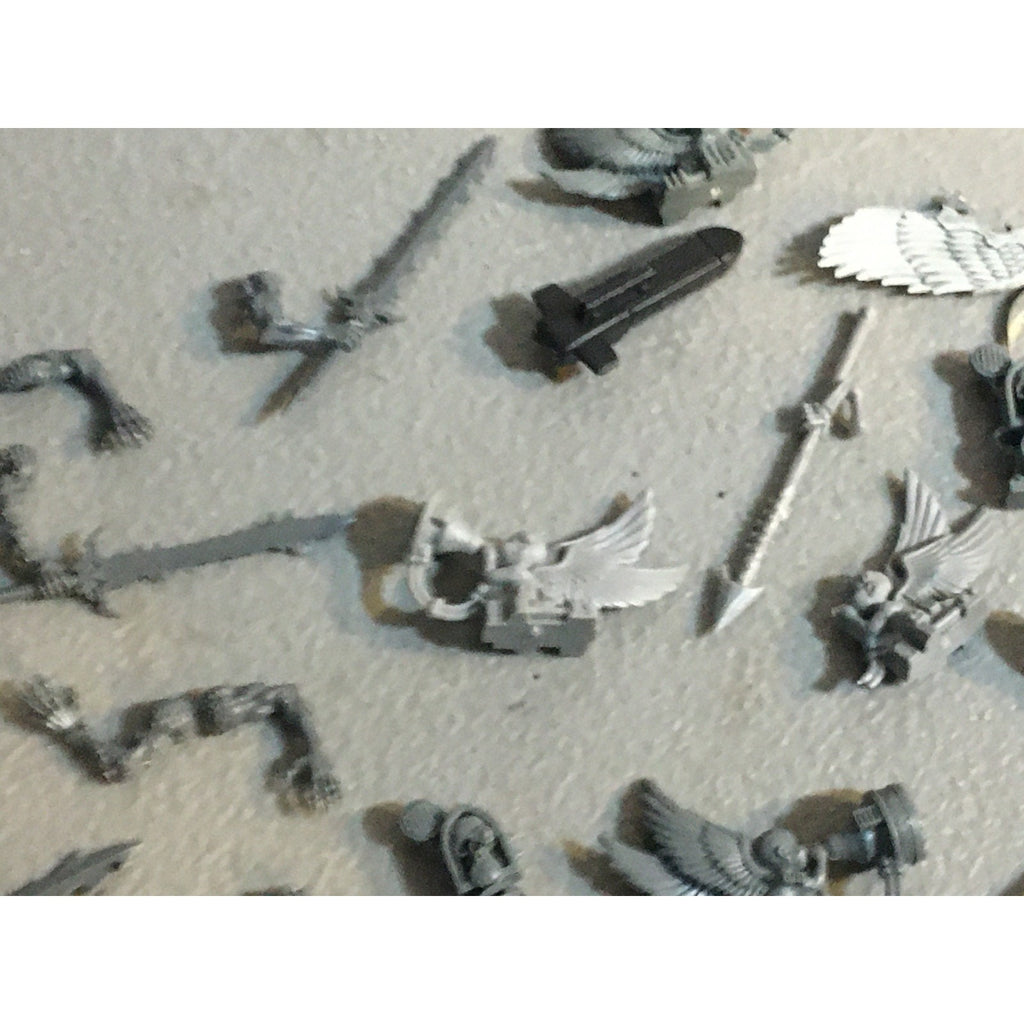 A32586 WARHAMMER 40K FANTASY RANDOM BITS LOT BLOOD ANGELS DAEMON UNDEAD GW