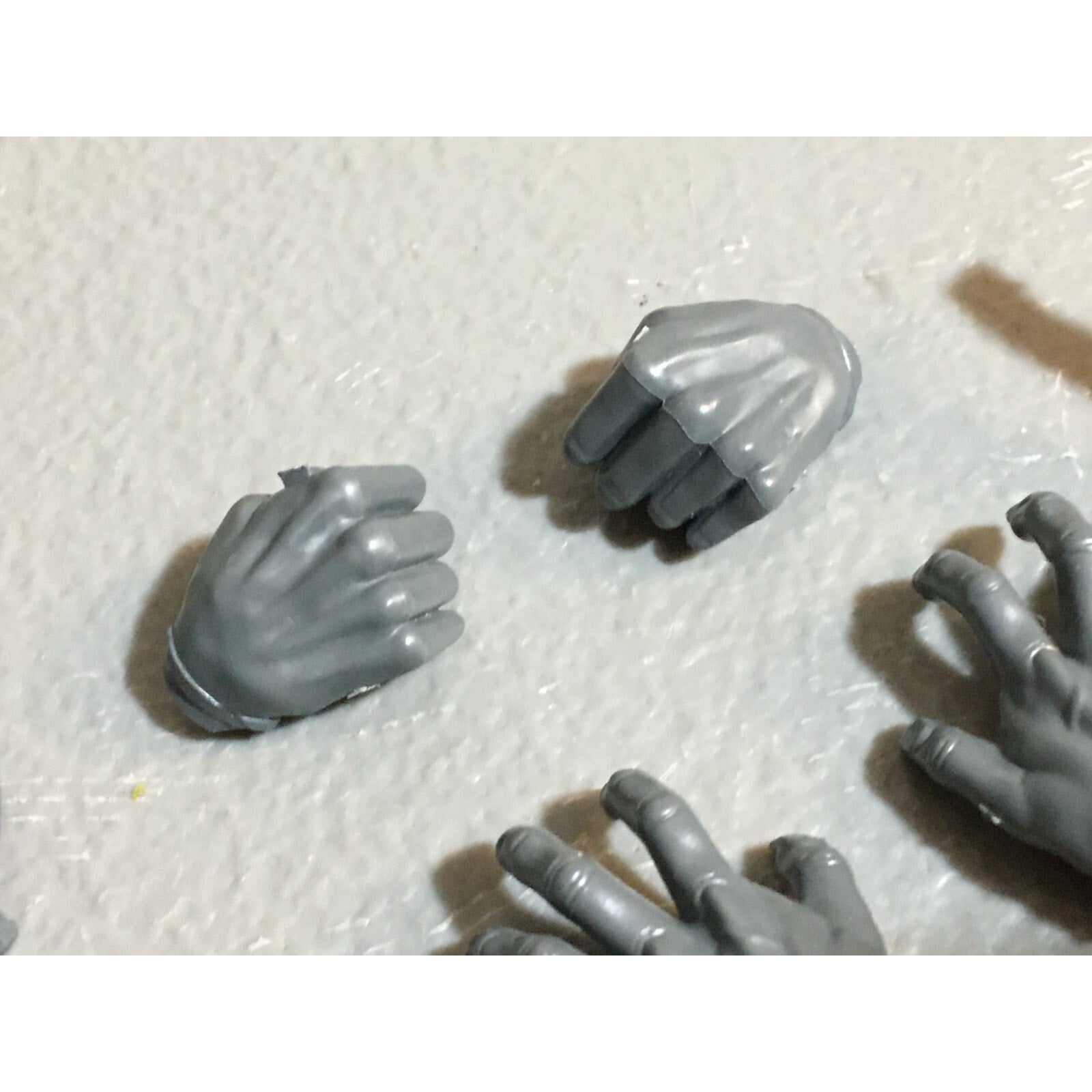 A23221 WARHAMMER FANTASY CHAOS BEASTMEN BITS LOT CYGOR HANDS HEAD GW