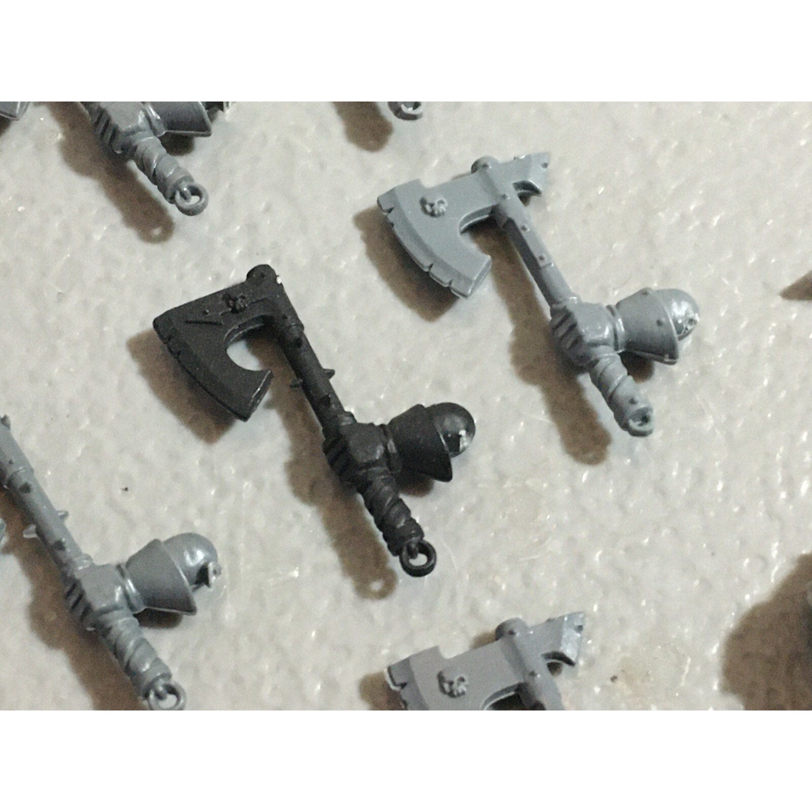 A22212 WARHAMMER FANTASY CHAOS MORTALS BITS LOT AXE HANDS GAMES WORKSHOP