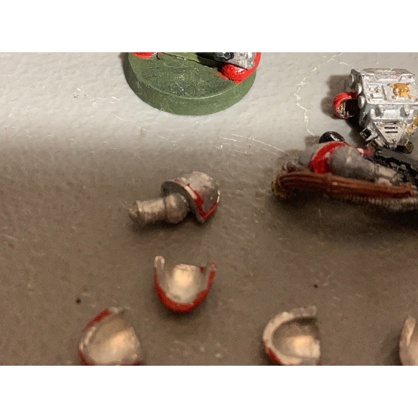 A23309 WARHAMMER 40K SPACE MARINES METAL BITS LOT HEAVY DARK ANGELS SHOULDER PAD