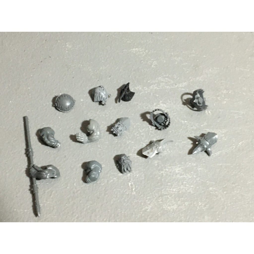 A22594 WARHAMMER FANTASY OGRE KINGDOMS BITS LOT MIXED GAMES WORKSHOP GW