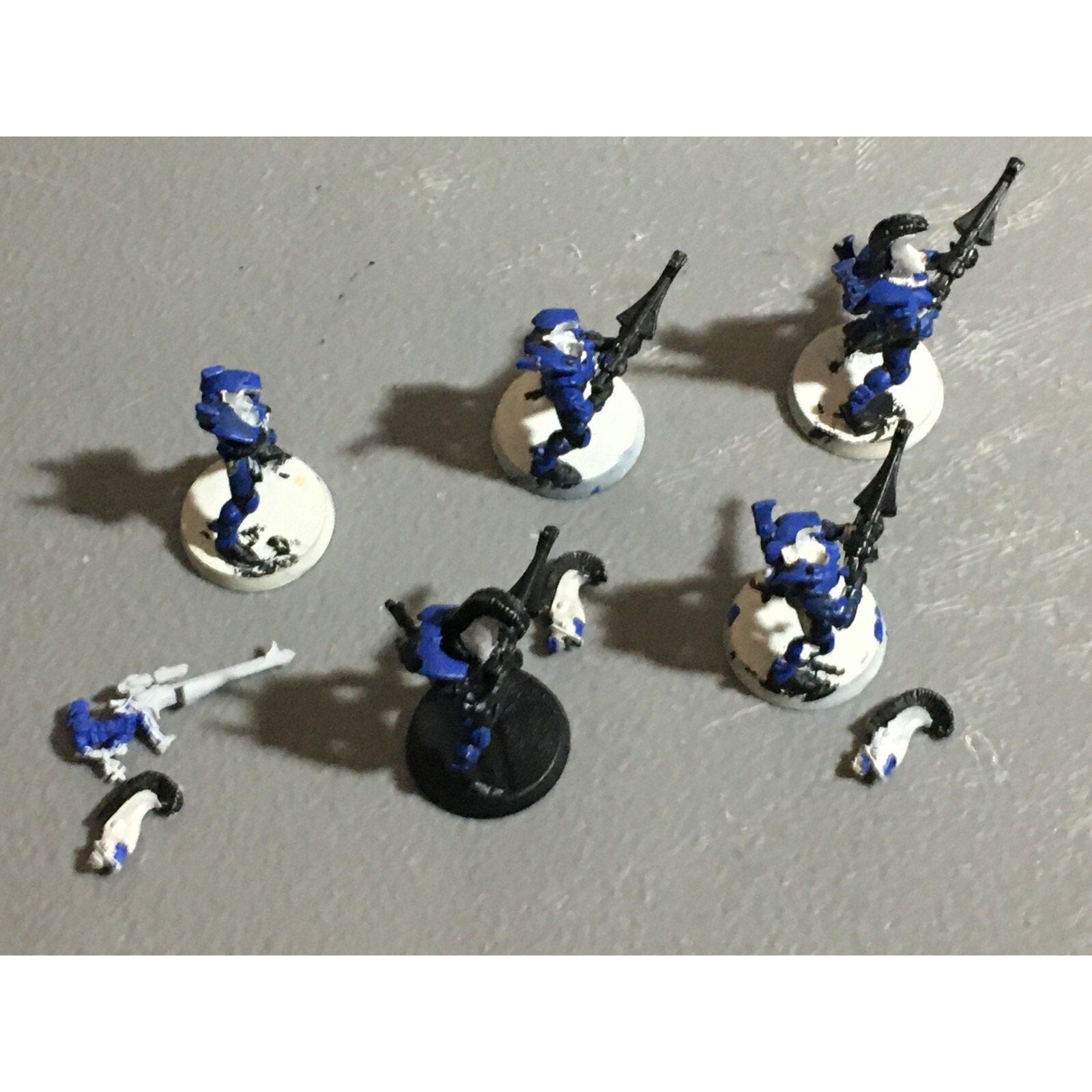 A22117 WARHAMMER 40K ELDAR CRAFTWORLDS DIRE AVENGERS METAL HEADS MISS 1 ARM GW