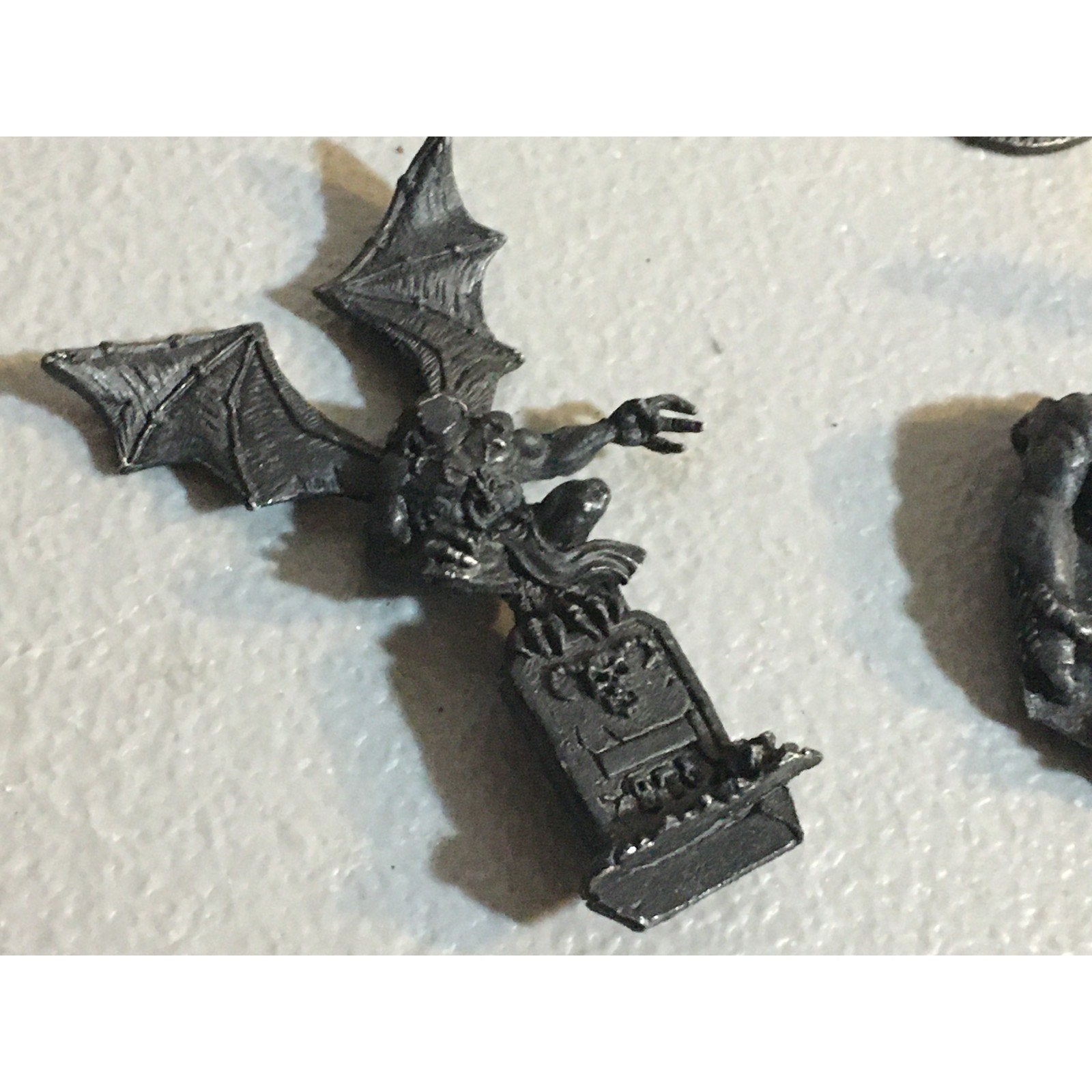A34039 UNKNOWN METAL MINIATURES FANTASY MIXED LOT CREATURE DRAKE UNDEAD HORSE