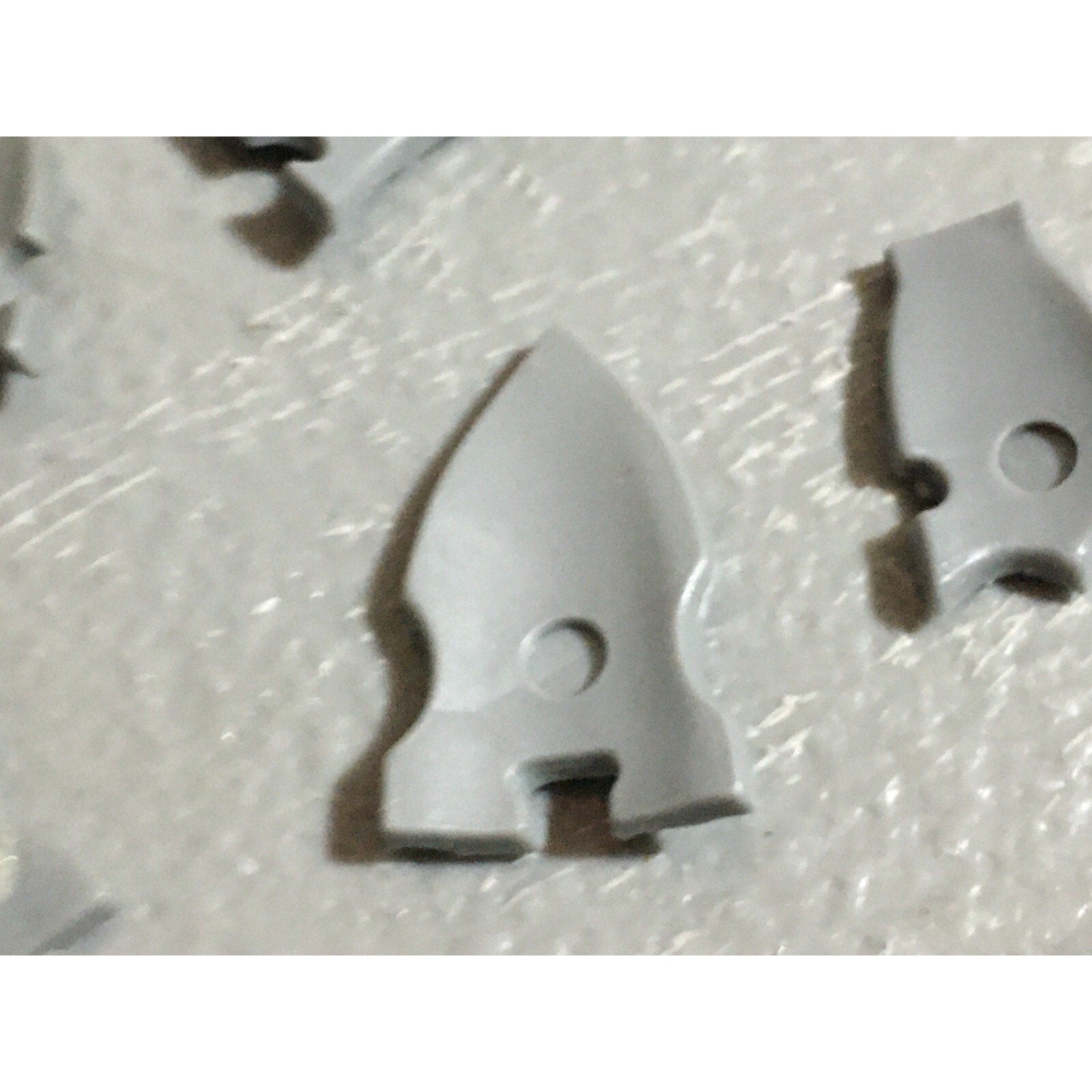 A22246 WARHAMMER FANTASY CHAOS MORTALS BITS LOT WARRIORS KNIGHTS SHIELDS GW OOP
