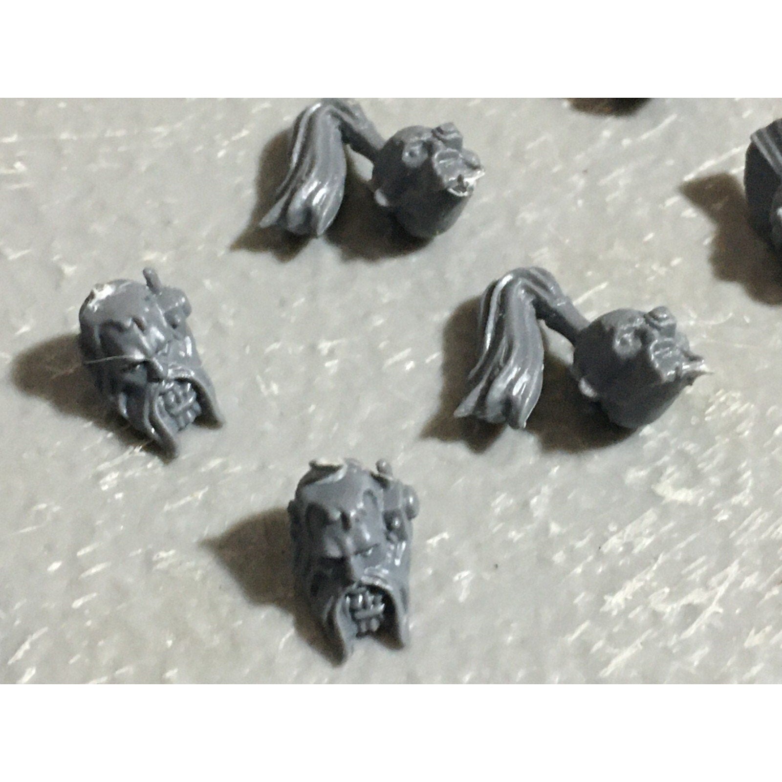 A22550 WARHAMMER 40K SPACE MARINES WOLVES BITS LOT SCOUT HEADS GAMES WORKSHOP GW