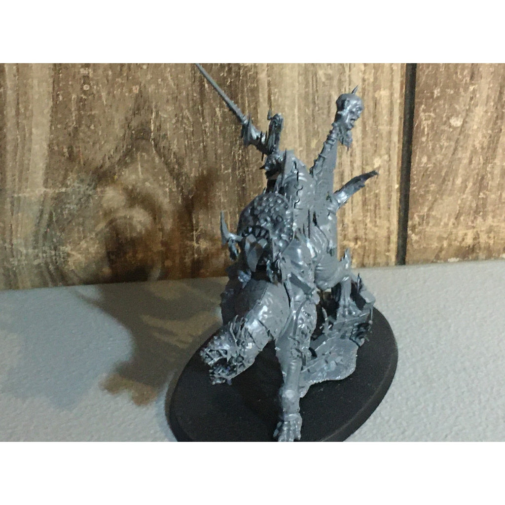 SA34023 WARHAMMER AOS SIGMAR ORRUK WARCLANS KRULEBOYZ KILLABOSS ON GNASHTOOF