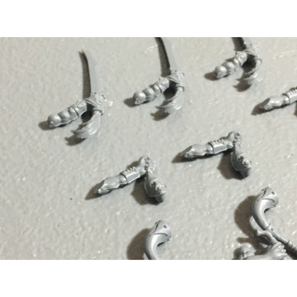 A22630 WARHAMMER FANTASY ORCS & GOBLINS BITS LOT GOBLIN WOLF RIDER ARMS GW