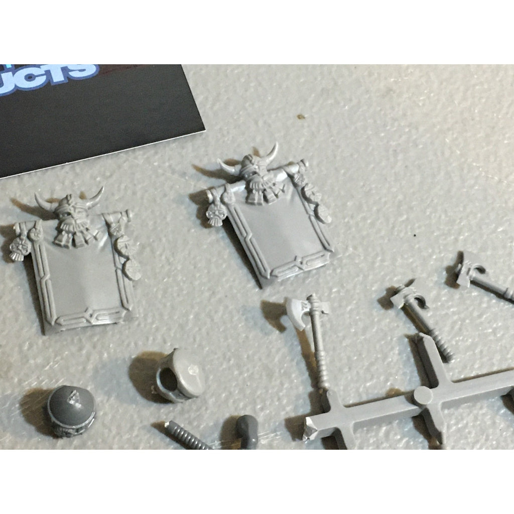 A33596 WARHAMMER FANTASY OLD WORLD DWARVES DWARFS BITS LOT BANNER AXE DRUM GW