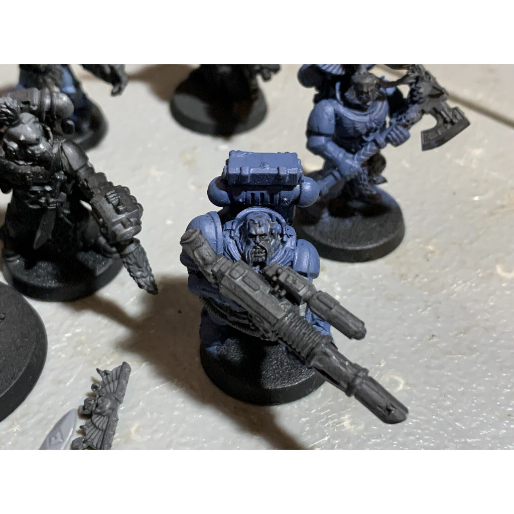 A23308 WARHAMMER 40K SPACE MARINES SPACE WOLVES BITS LOT INC ARMS HEADS SHOULDER
