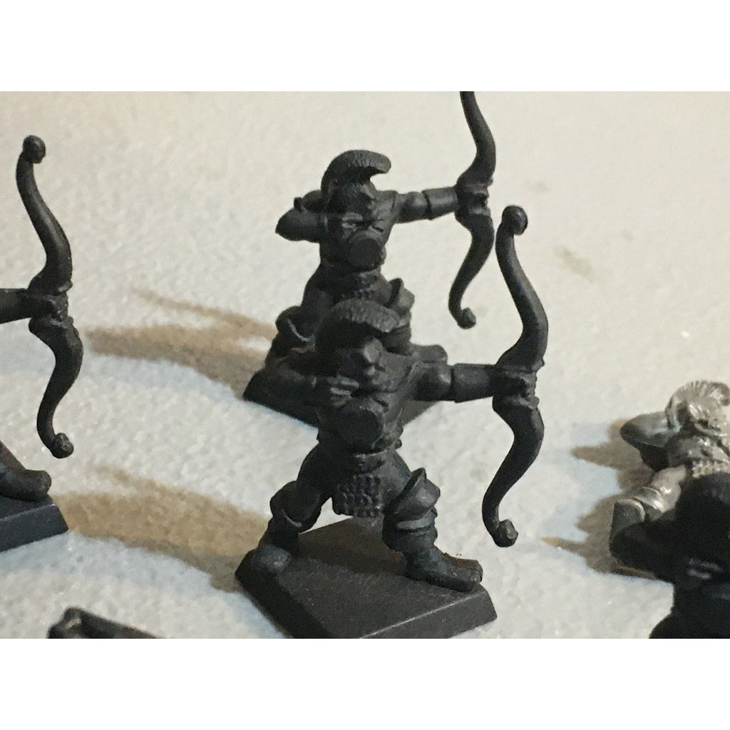 A31465 MILTON BRADLEY BATTLE MASTERS WARHAMMER CHAOS THUG ARCHER & INCOMPLETE