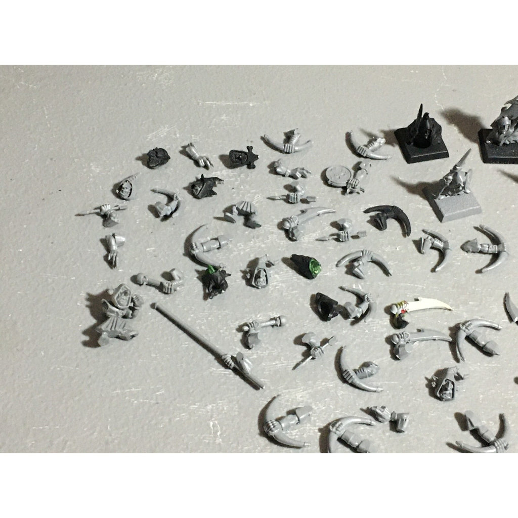 A22618 WARHAMMER FANTASY ORCS & GOBLINS BITS LOT NIGHT GOBLIN MIXED GW