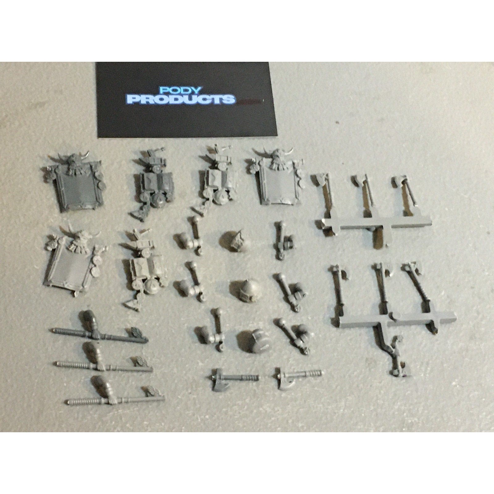A33597 WARHAMMER FANTASY OLD WORLD DWARVES DWARFS BITS LOT BANNER AXE DRUM GW