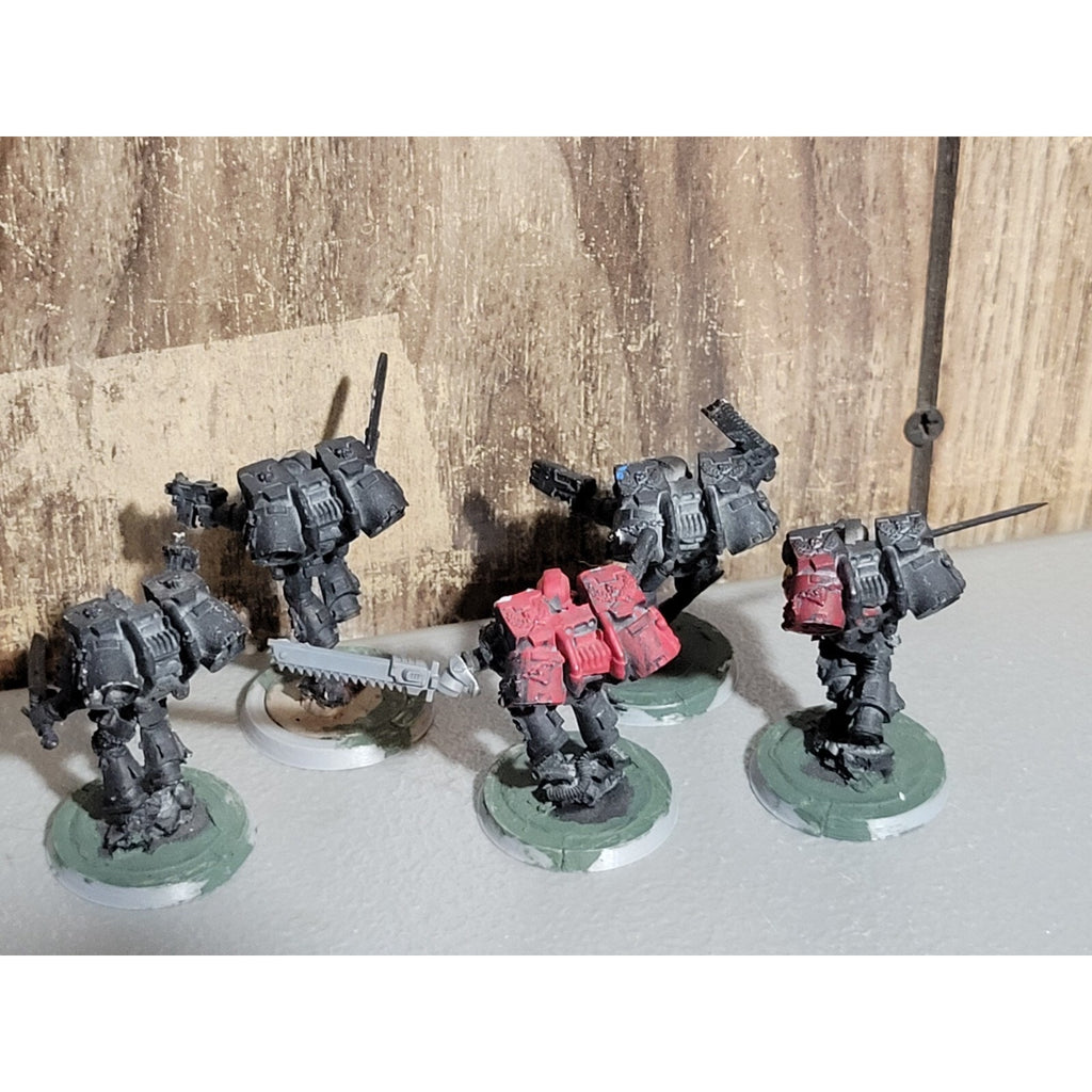 A18689 WARHAMMER 40K SPACE MARINES FINECAST VANGUARD VETERANS 5 PK