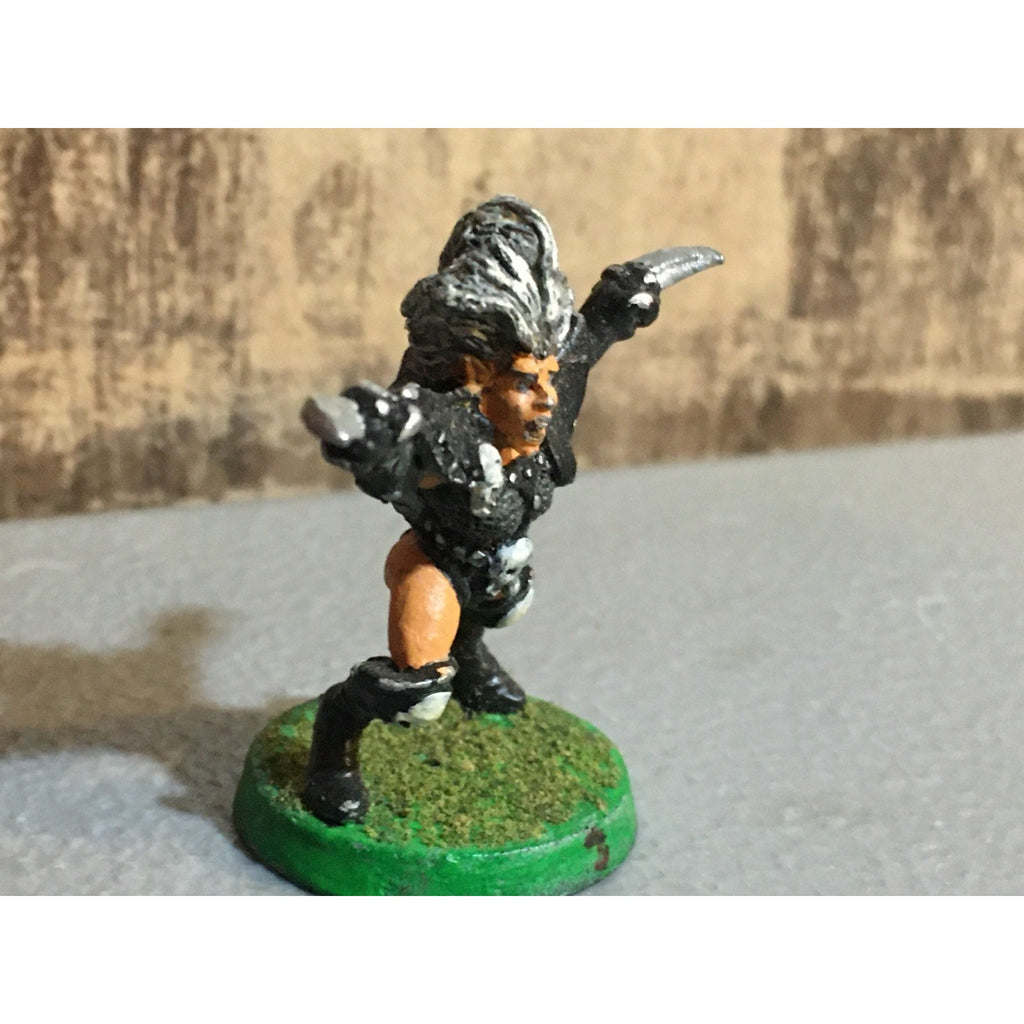 A30121 WARHAMMER BLOOD BOWL METAL DARK ELVES TEAM WITCH ELF PAINT BASE OOP GW