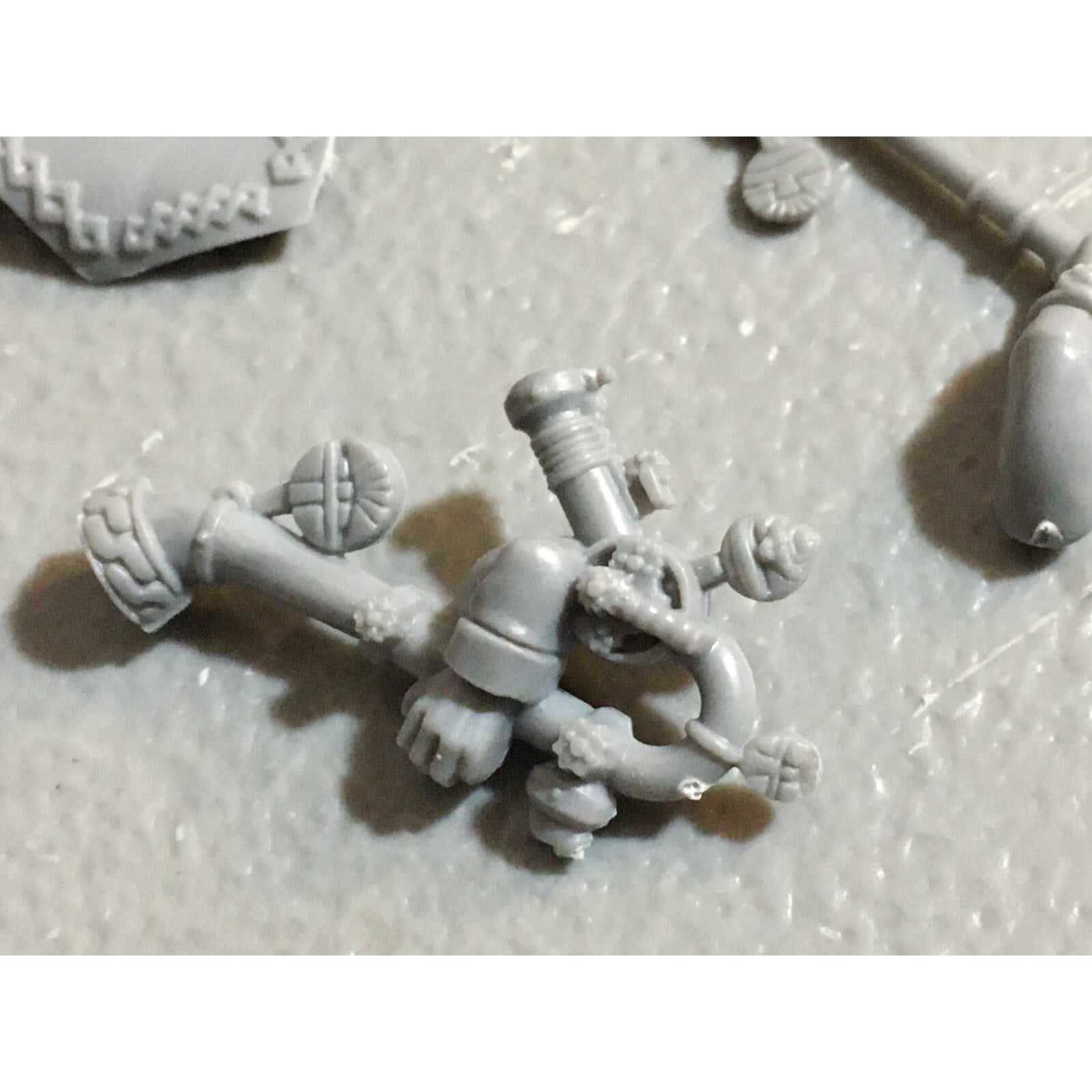 A23401 WARHAMMER FANTASY DWARFS BITS LOT WARRIORS TORSO BANNER GAMES WORKSHOP GW