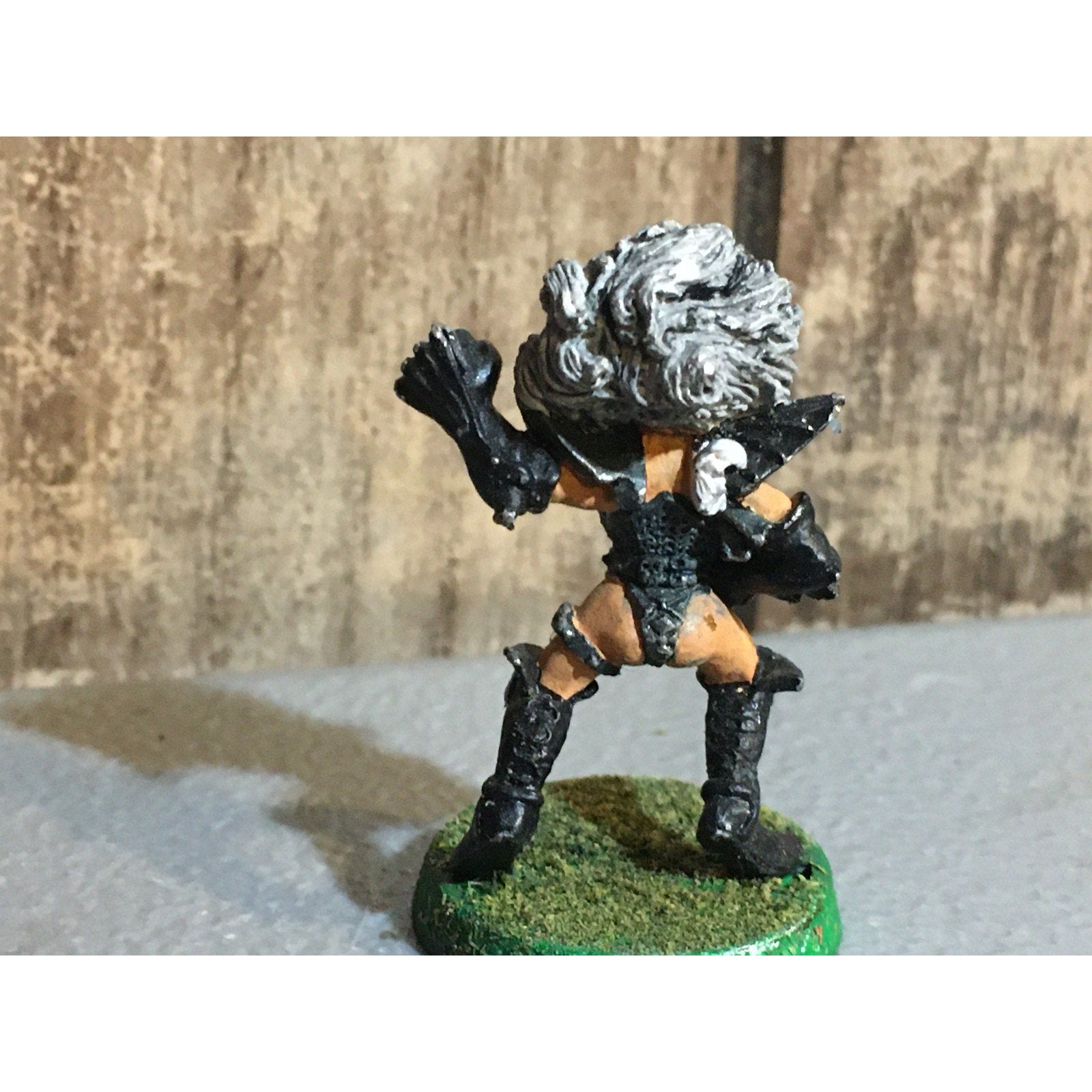 A30120 WARHAMMER BLOOD BOWL METAL DARK ELVES TEAM WITCH ELF PAINT BASE OOP GW
