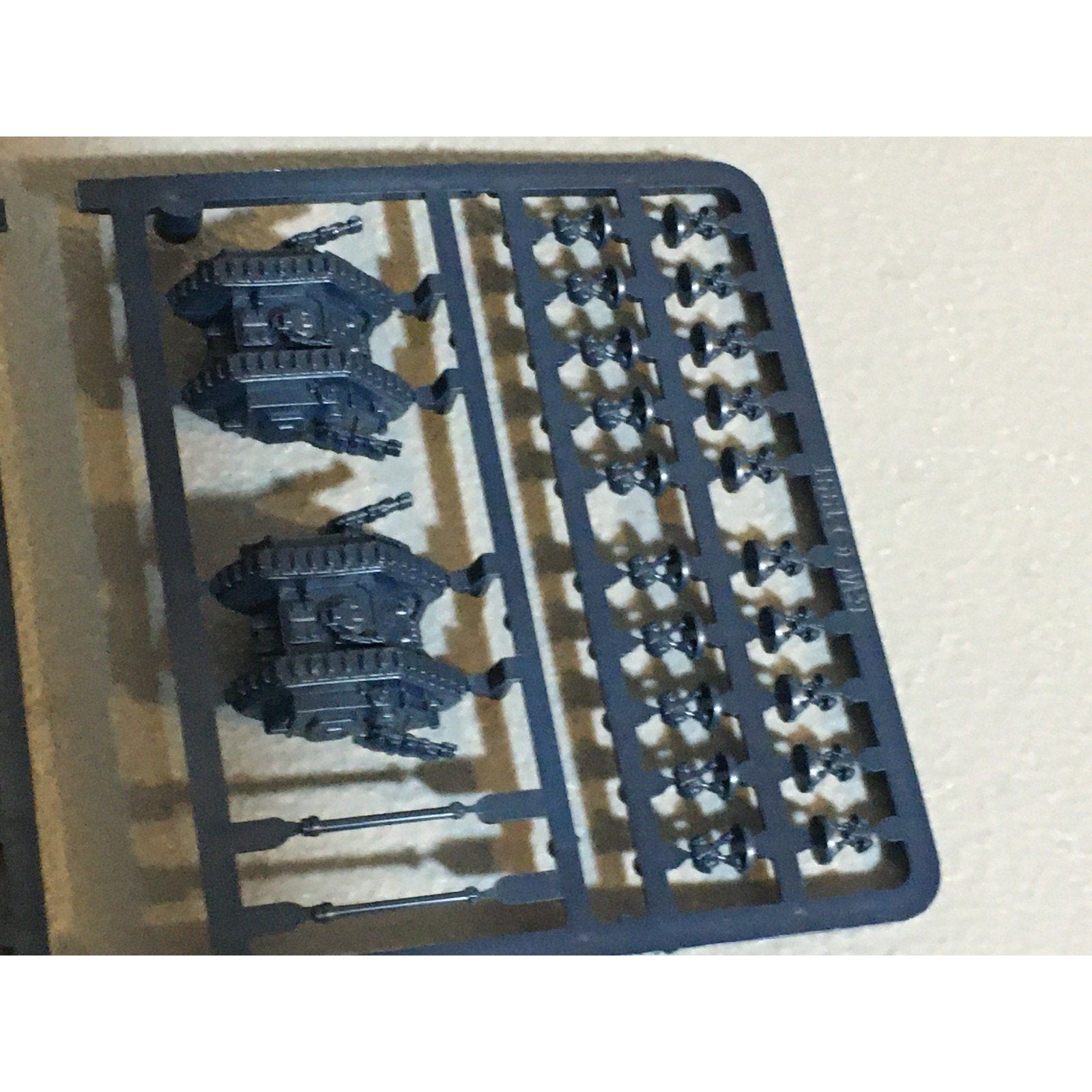 A31686 WARHAMMER EPIC 40K SPACE MARINES SPRUE LAND RAIDER RHINO TACTICAL GW