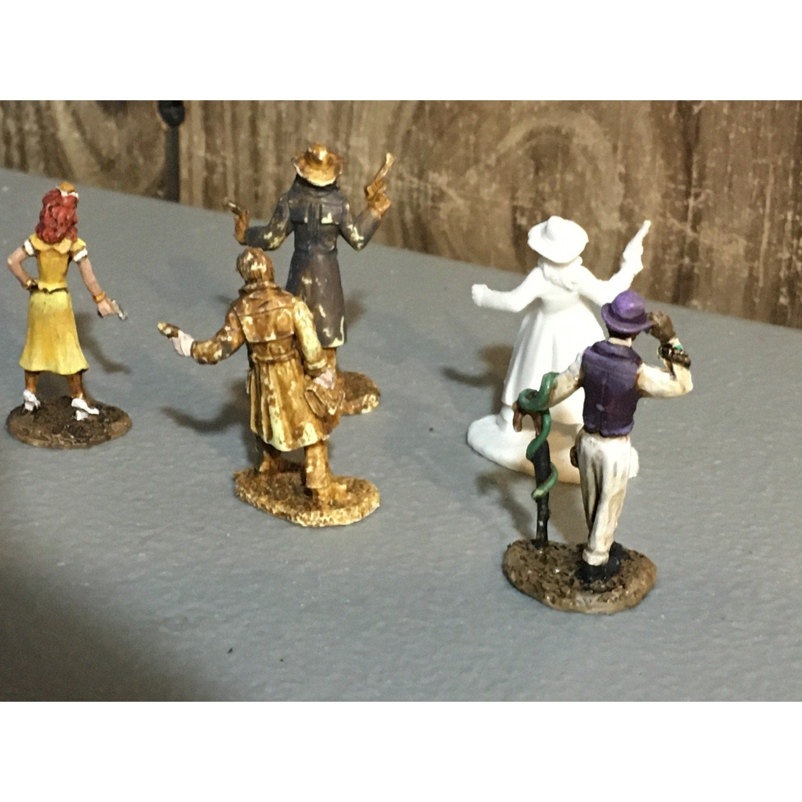 A30876 REAPER MINIATURES RMP HUMANS DETECTIVE FEMALE GUNNER