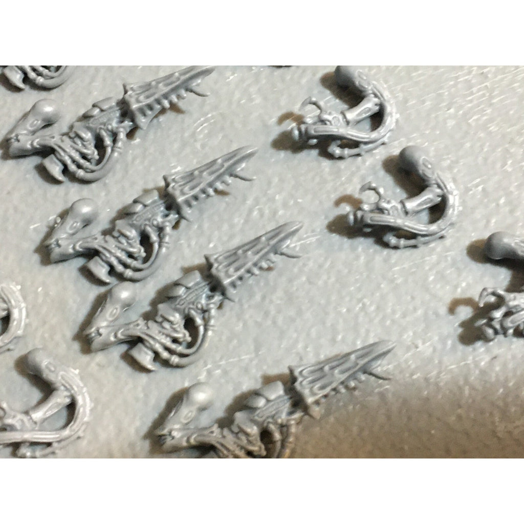A23052 WARHAMMER 40K TYRANIDS BITS LOT DEVOURERS TERMAGANTS GAMES WORKSHOP GW
