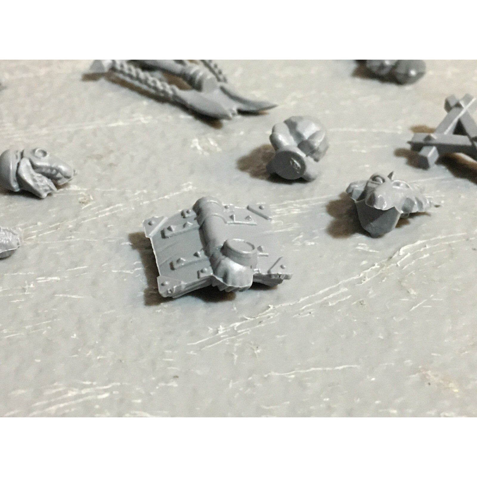 A23447 WARHAMMER FANTASY SKAVEN BITS LOT MIXED CLANRAT PLAGUE MONK RUNNER GW
