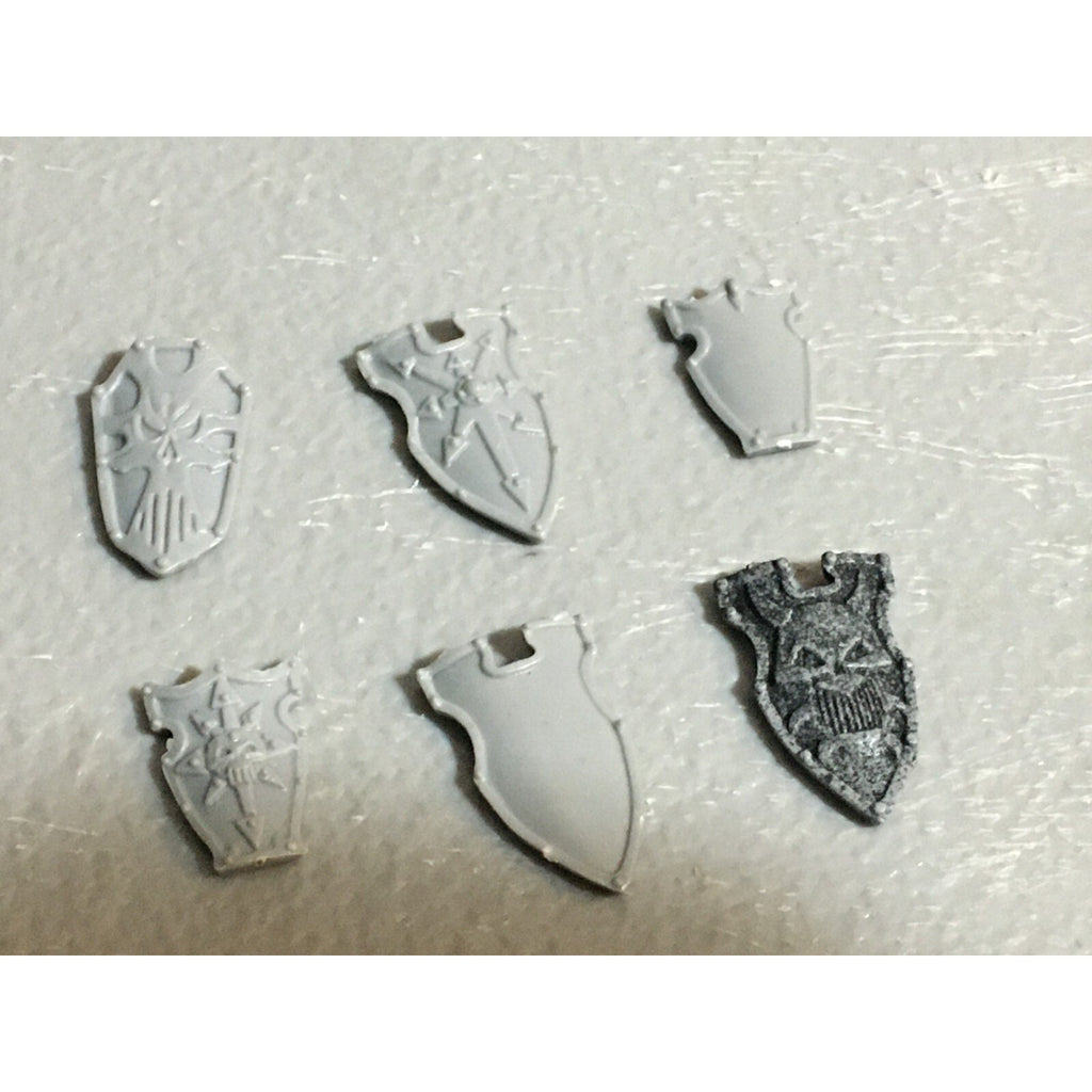 A23068 WARHAMMER FANTASY CHAOS MORTALS BITS LOT WARRIORS OOP SHIELDS GW